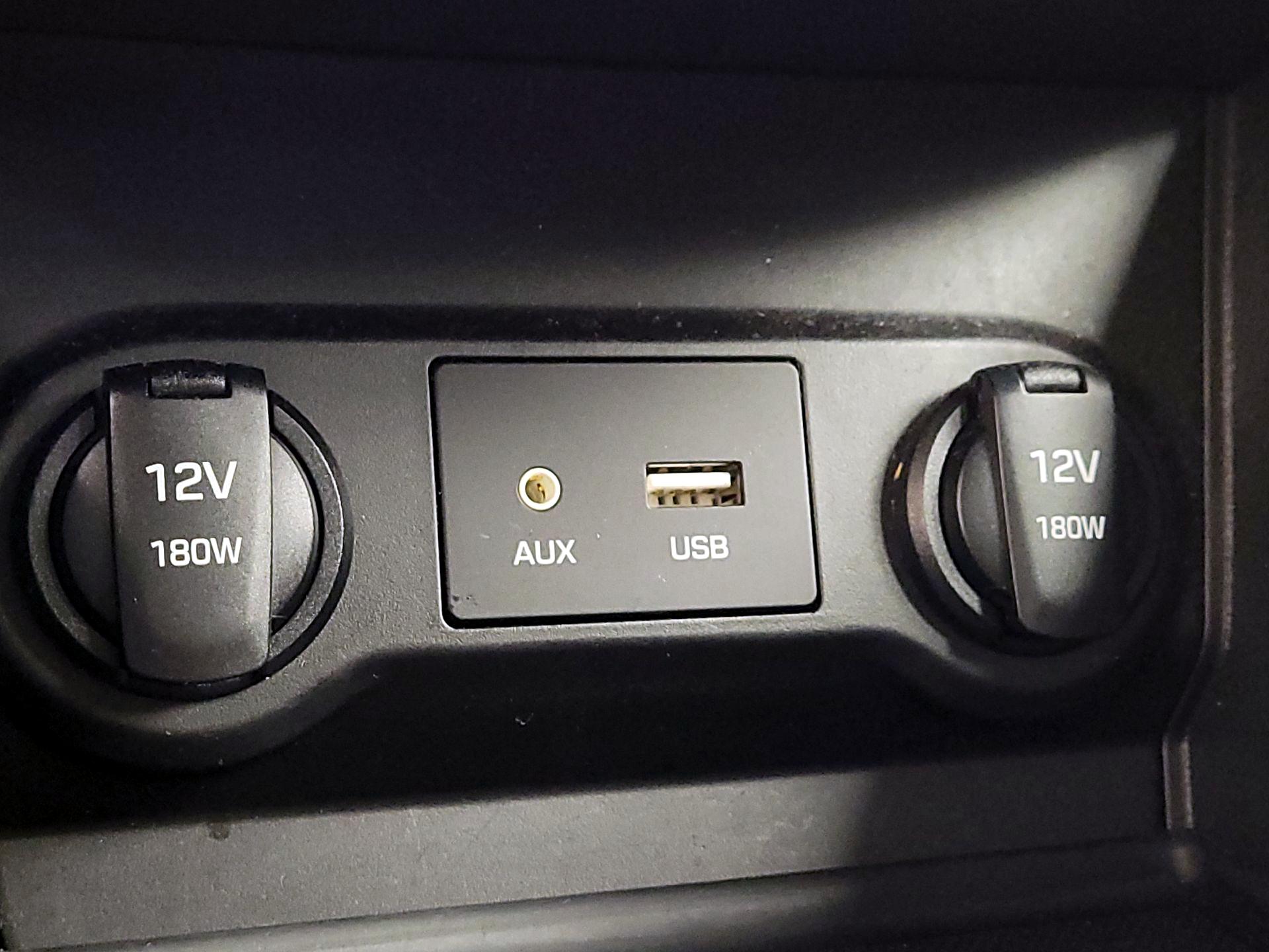 Thumbnail: 2022 Hyundai Accent - 18