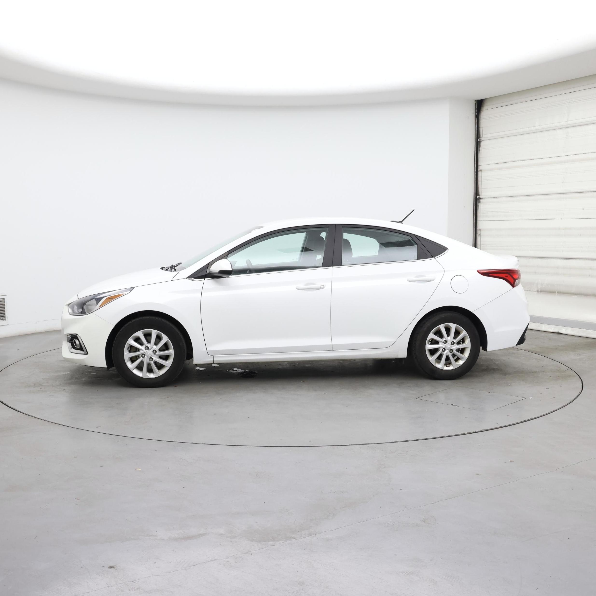 Thumbnail: 2022 Hyundai Accent - 3