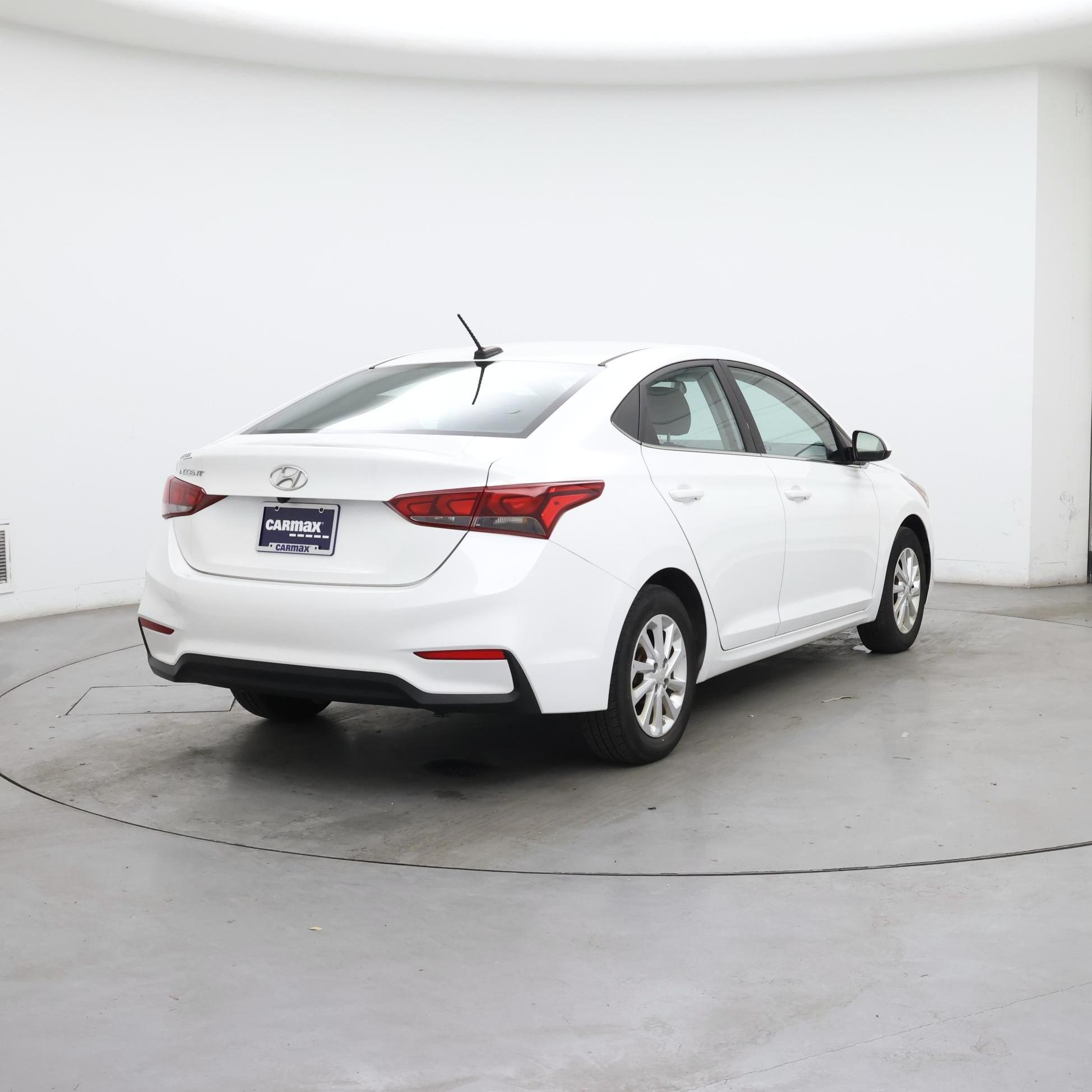 Thumbnail: 2022 Hyundai Accent - 8