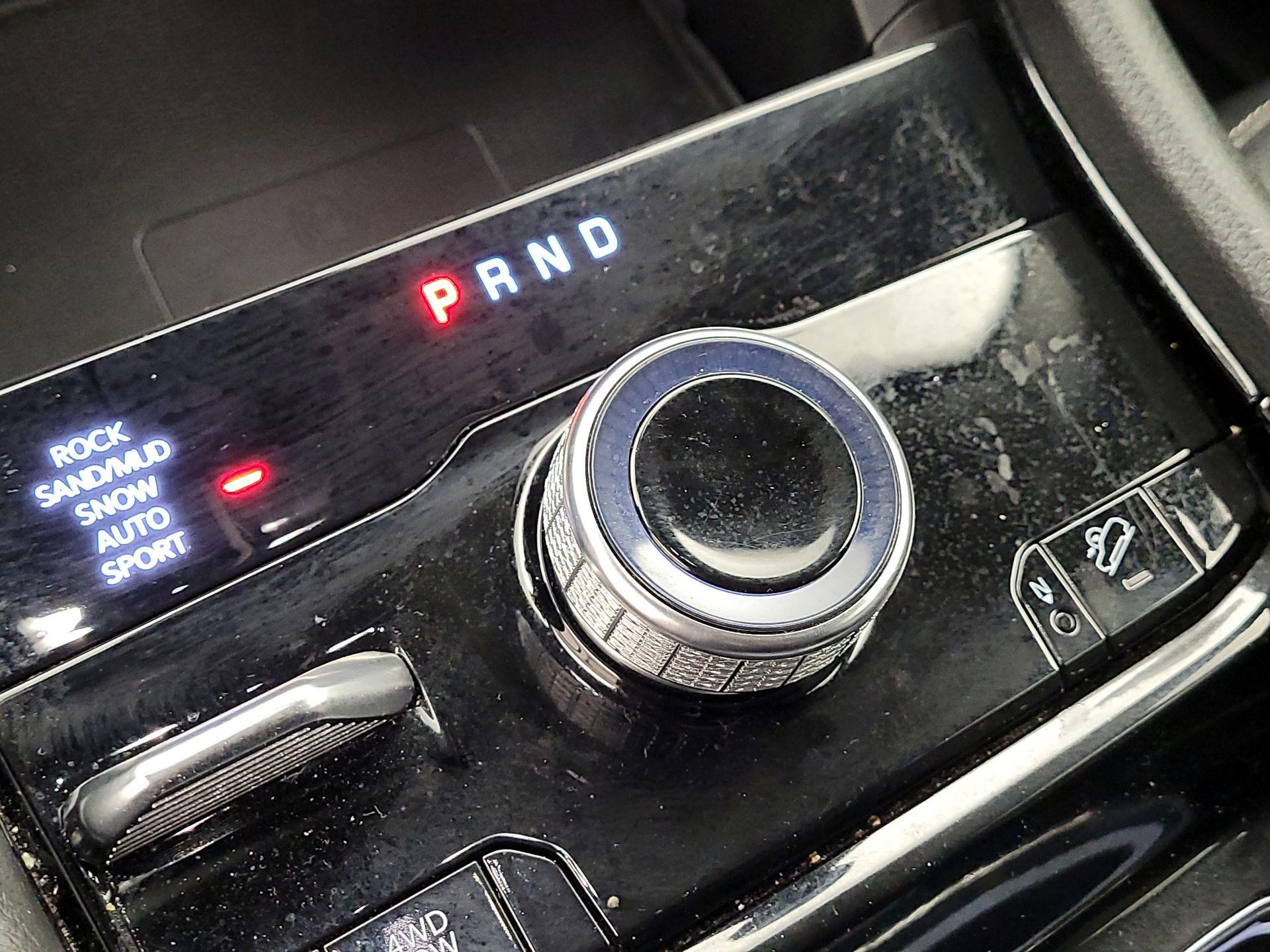 Thumbnail: 2023 Jeep Grand Cherokee - 17