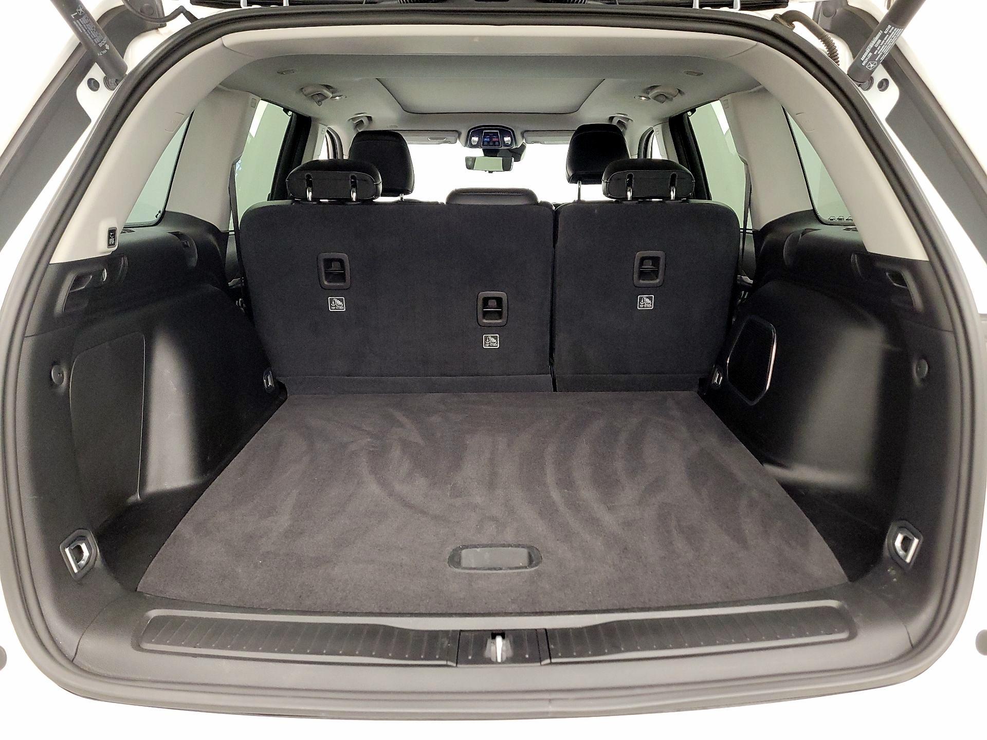 Thumbnail: 2023 Jeep Grand Cherokee - 20