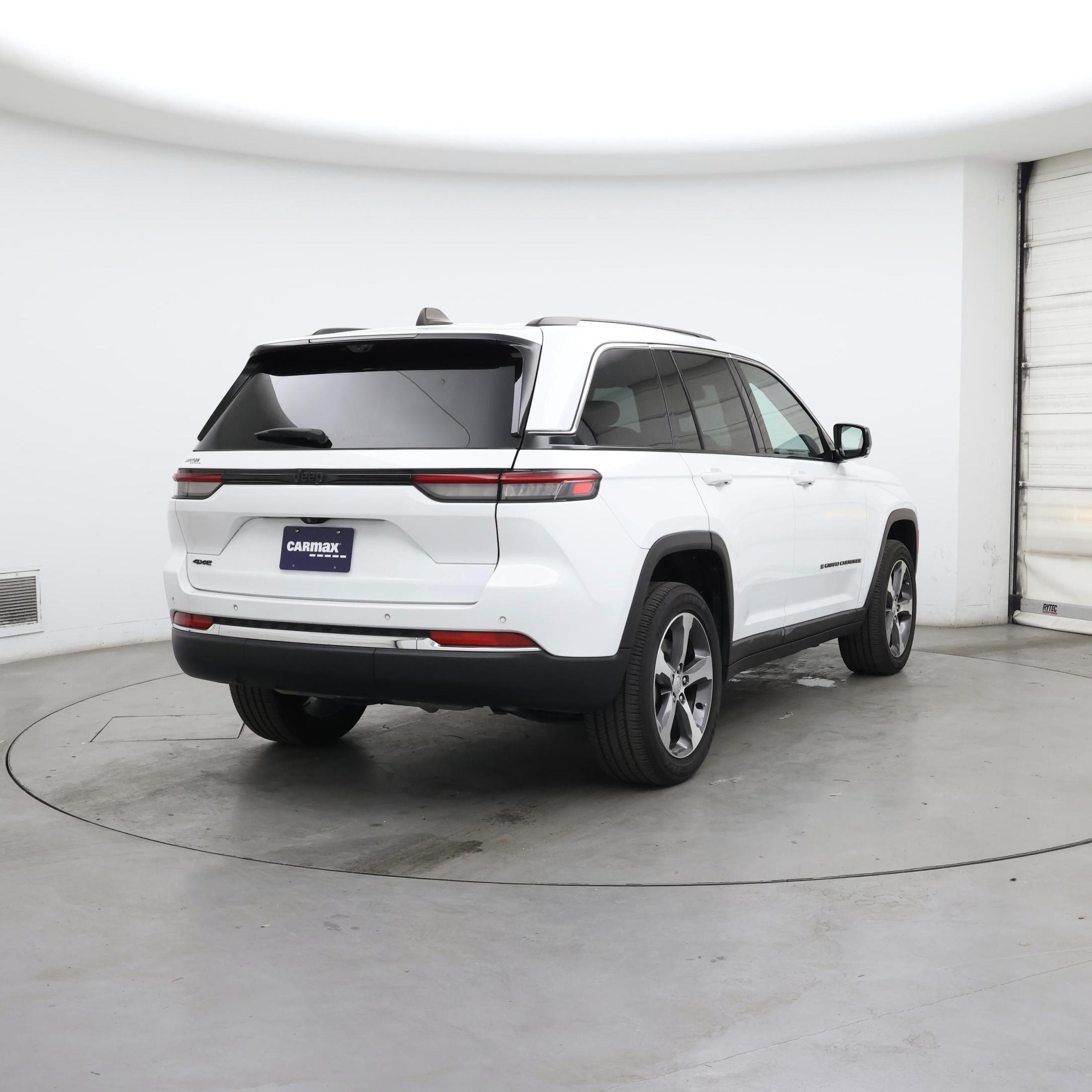 Thumbnail: 2023 Jeep Grand Cherokee - 8