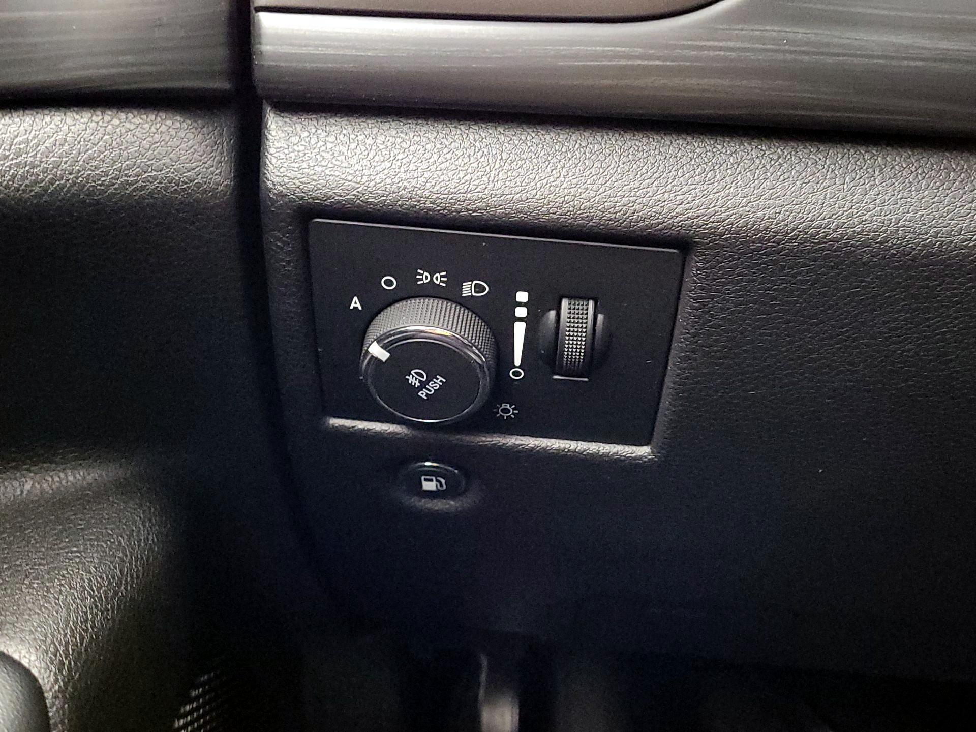 Thumbnail: 2020 Jeep Grand Cherokee - 13