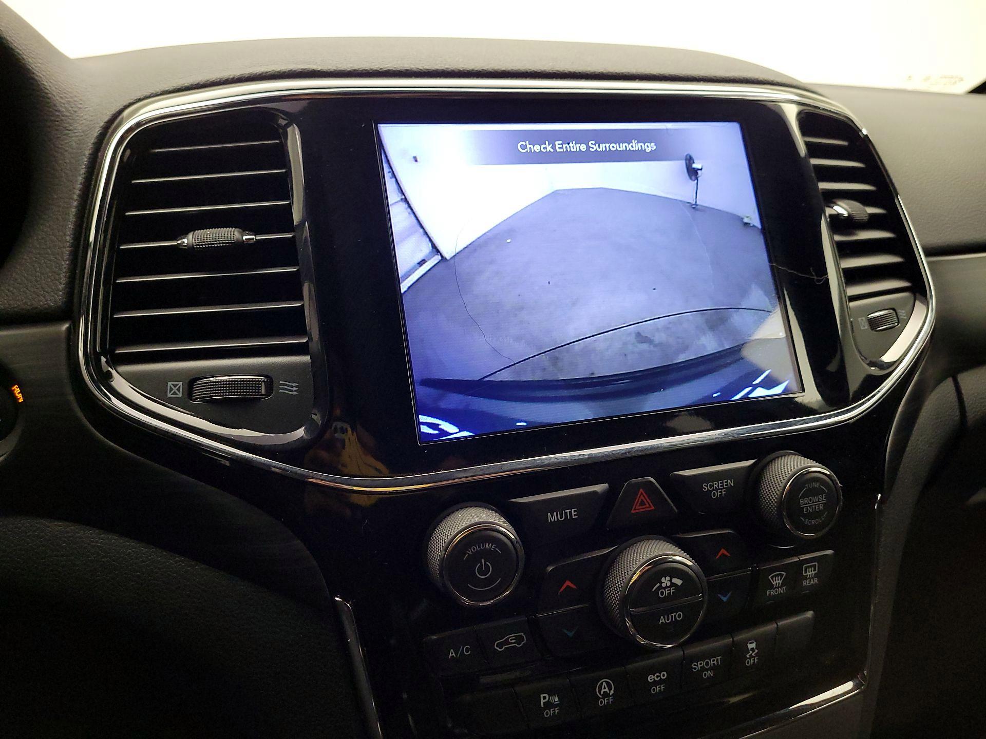 Thumbnail: 2020 Jeep Grand Cherokee - 15