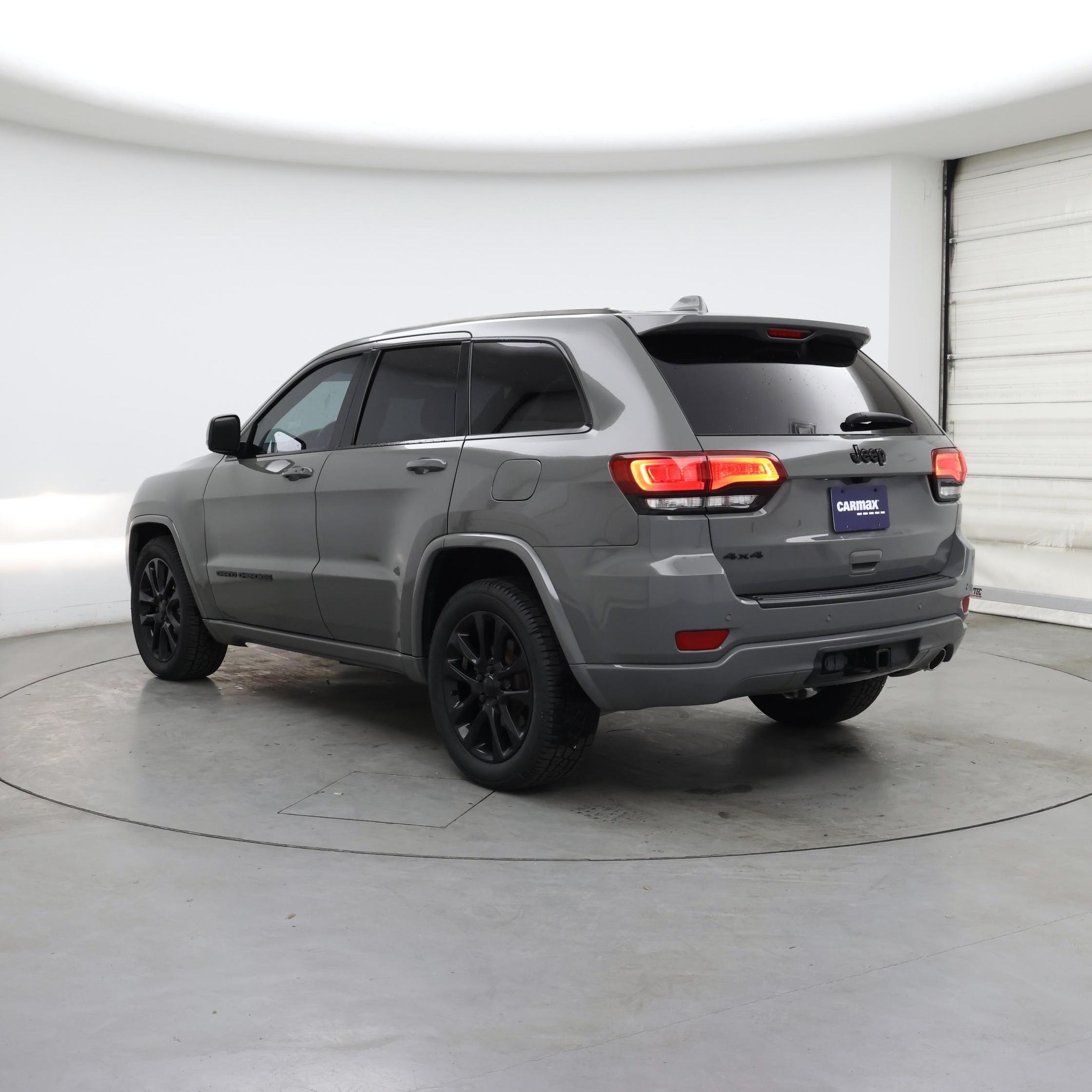 Thumbnail: 2020 Jeep Grand Cherokee - 2
