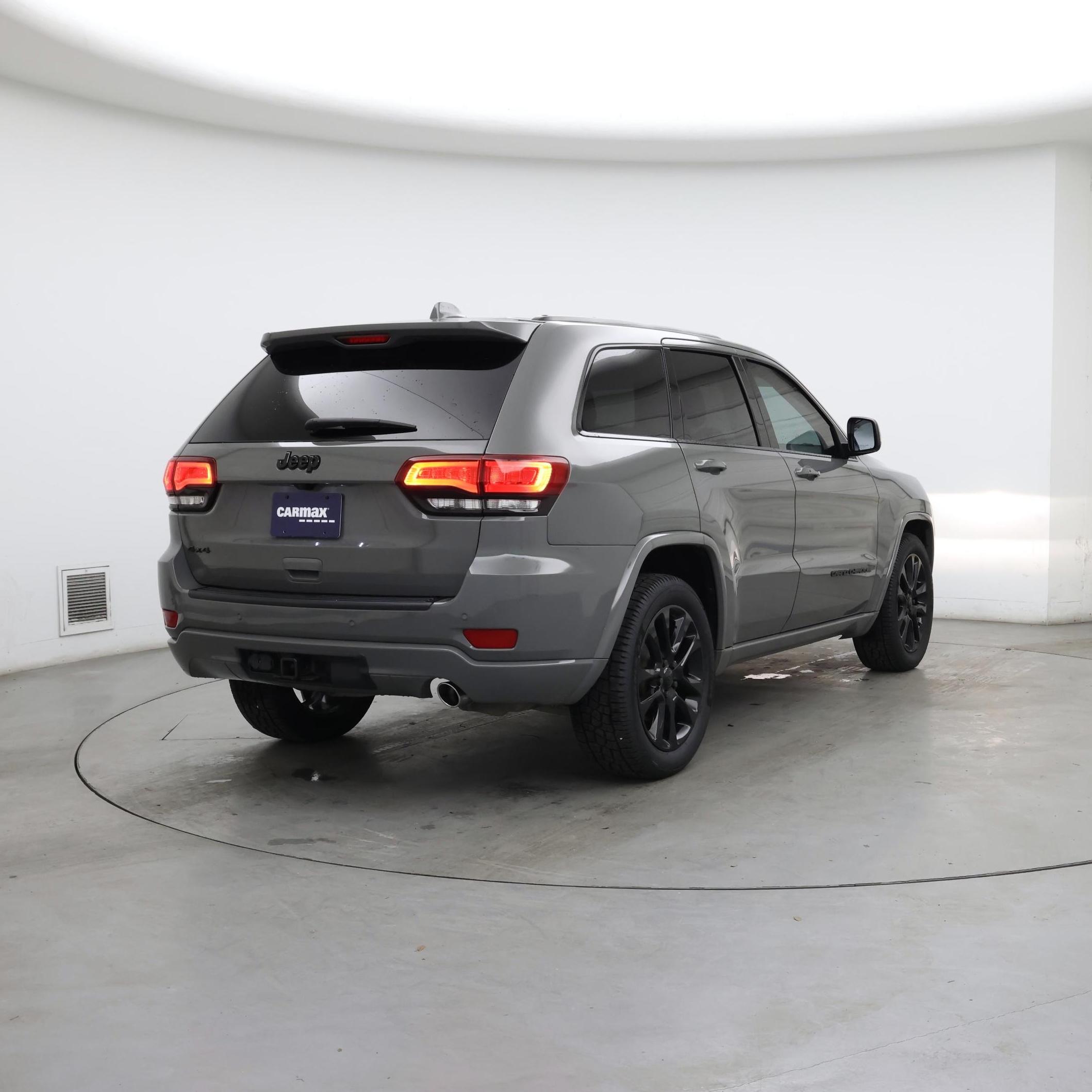 Thumbnail: 2020 Jeep Grand Cherokee - 8