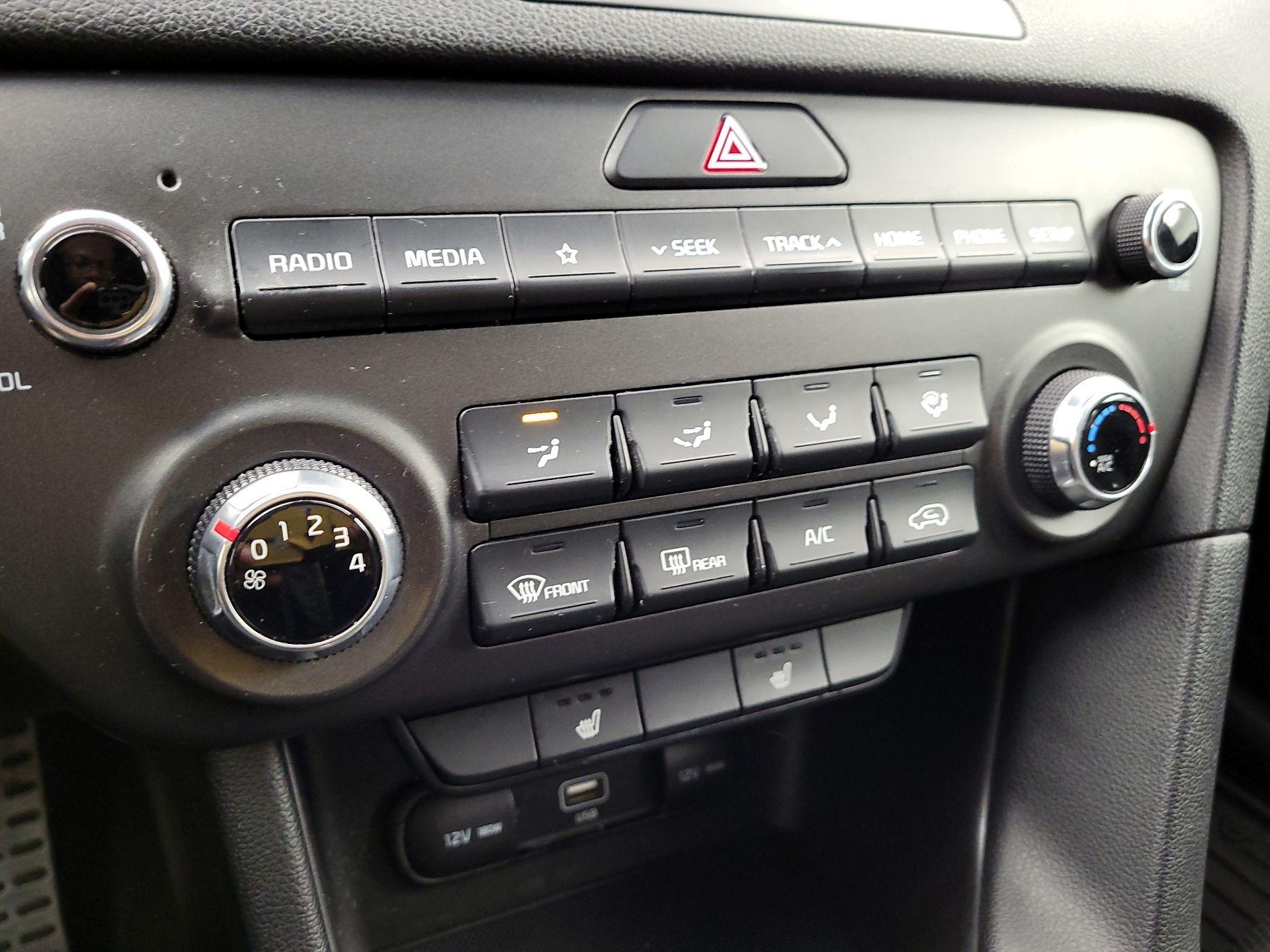 Thumbnail: 2020 Kia Sportage - 16