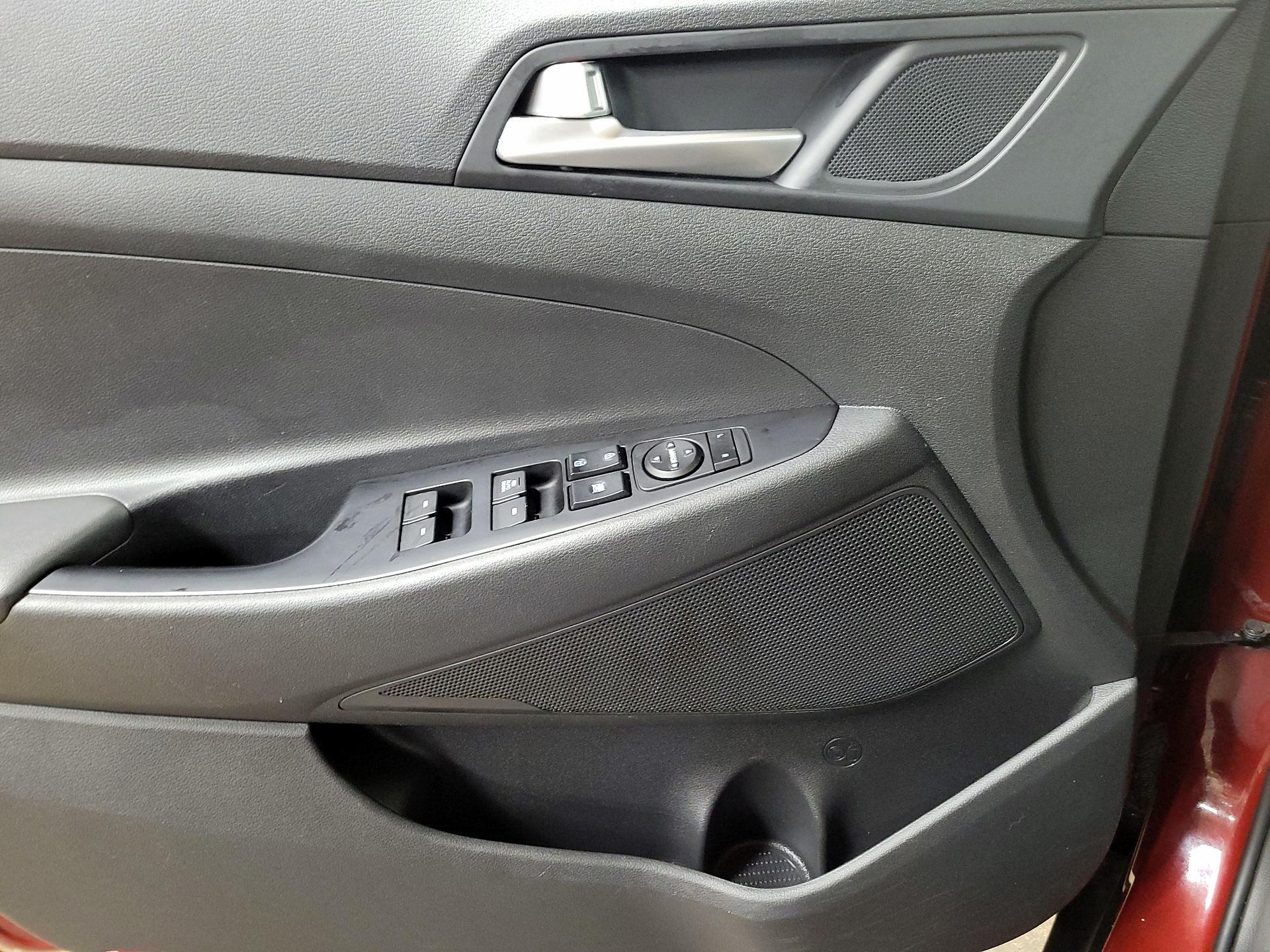 Thumbnail: 2019 Hyundai Tucson - 12