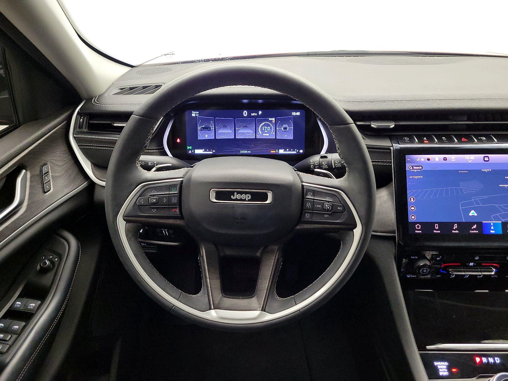 Thumbnail: 2023 Jeep Grand Cherokee - 10