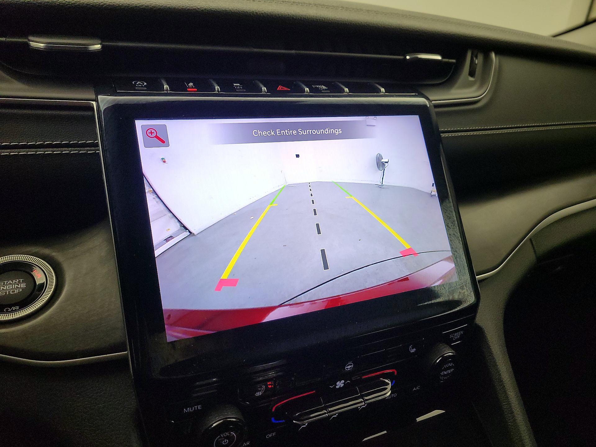 Thumbnail: 2023 Jeep Grand Cherokee - 15