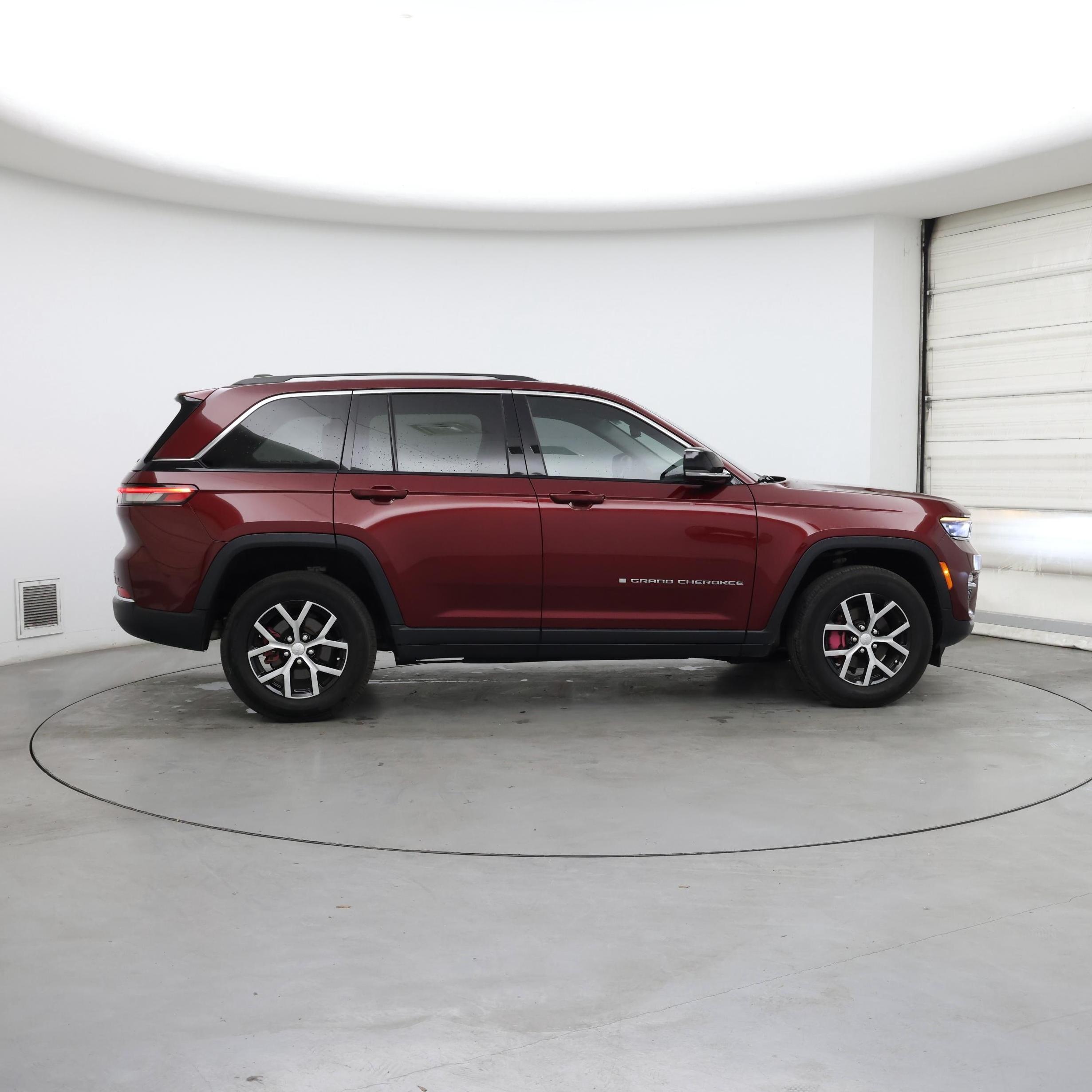 Thumbnail: 2023 Jeep Grand Cherokee - 7