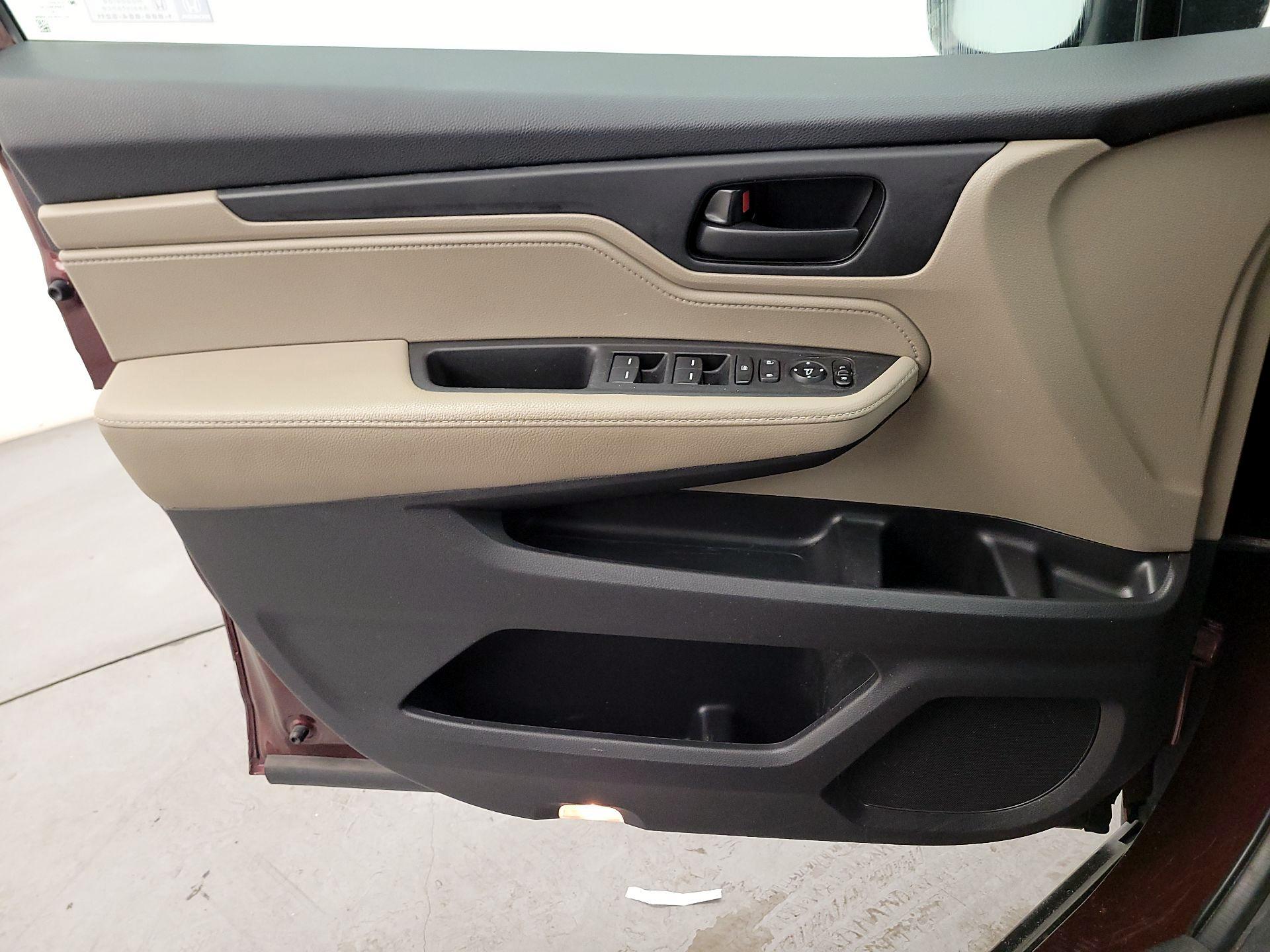 Thumbnail: 2020 Honda Odyssey - 12