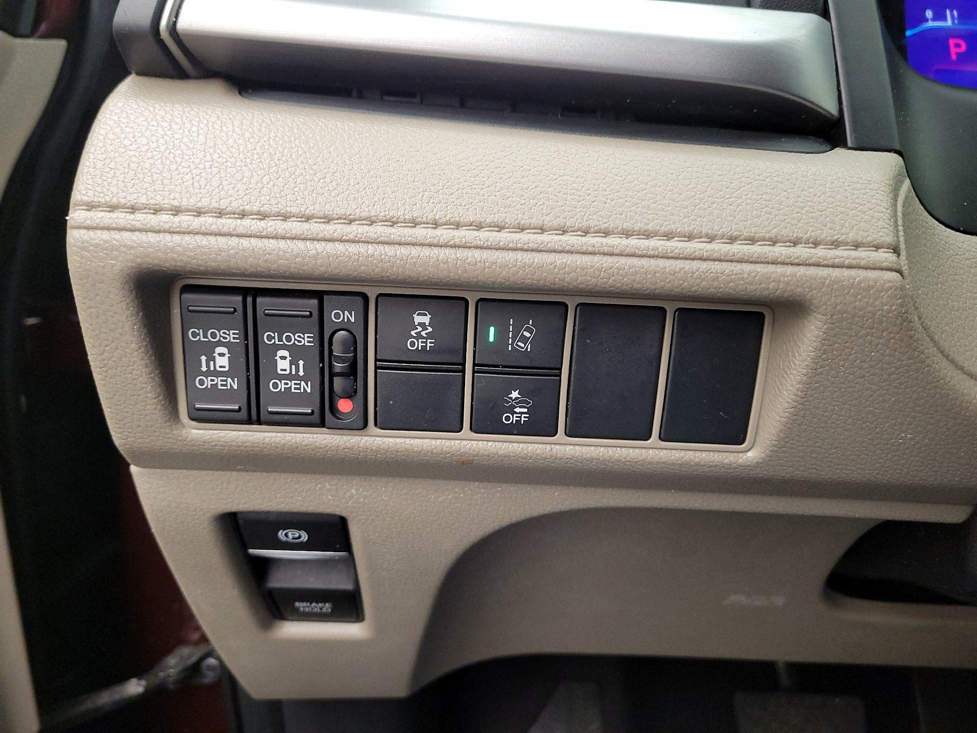 Thumbnail: 2020 Honda Odyssey - 13