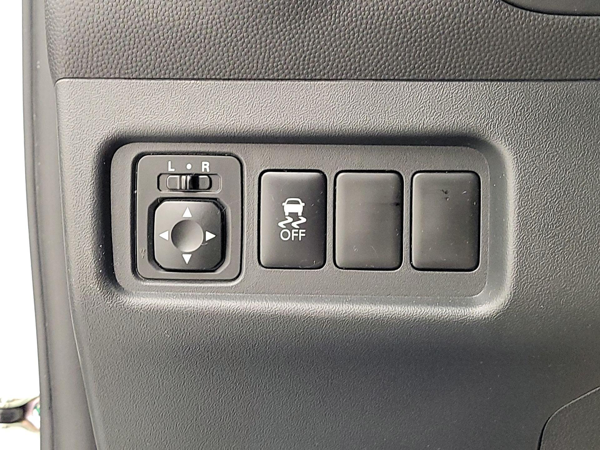 Thumbnail: 2020 Mitsubishi Mirage - 13