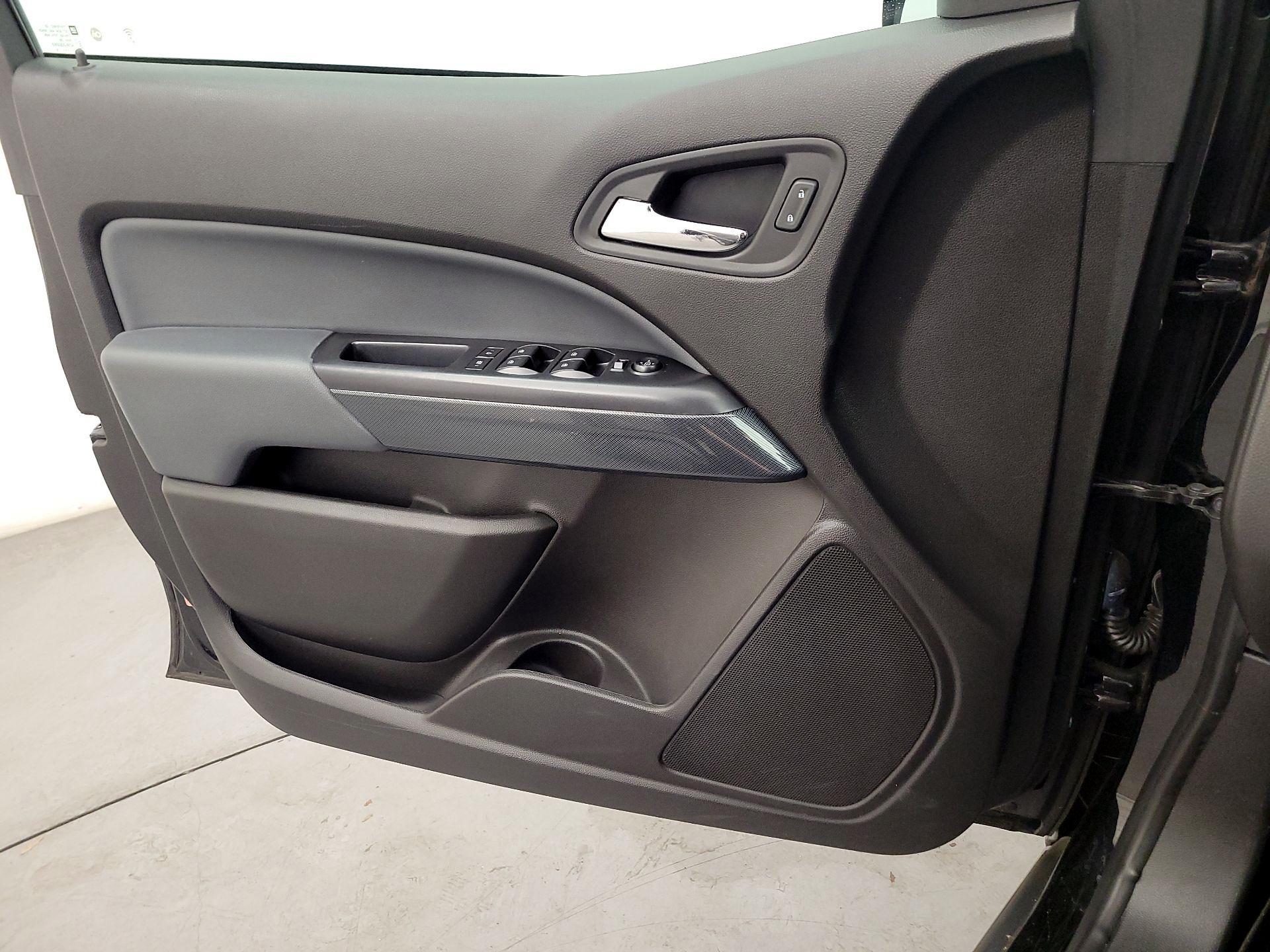 Thumbnail: 2018 Chevrolet Colorado - 12