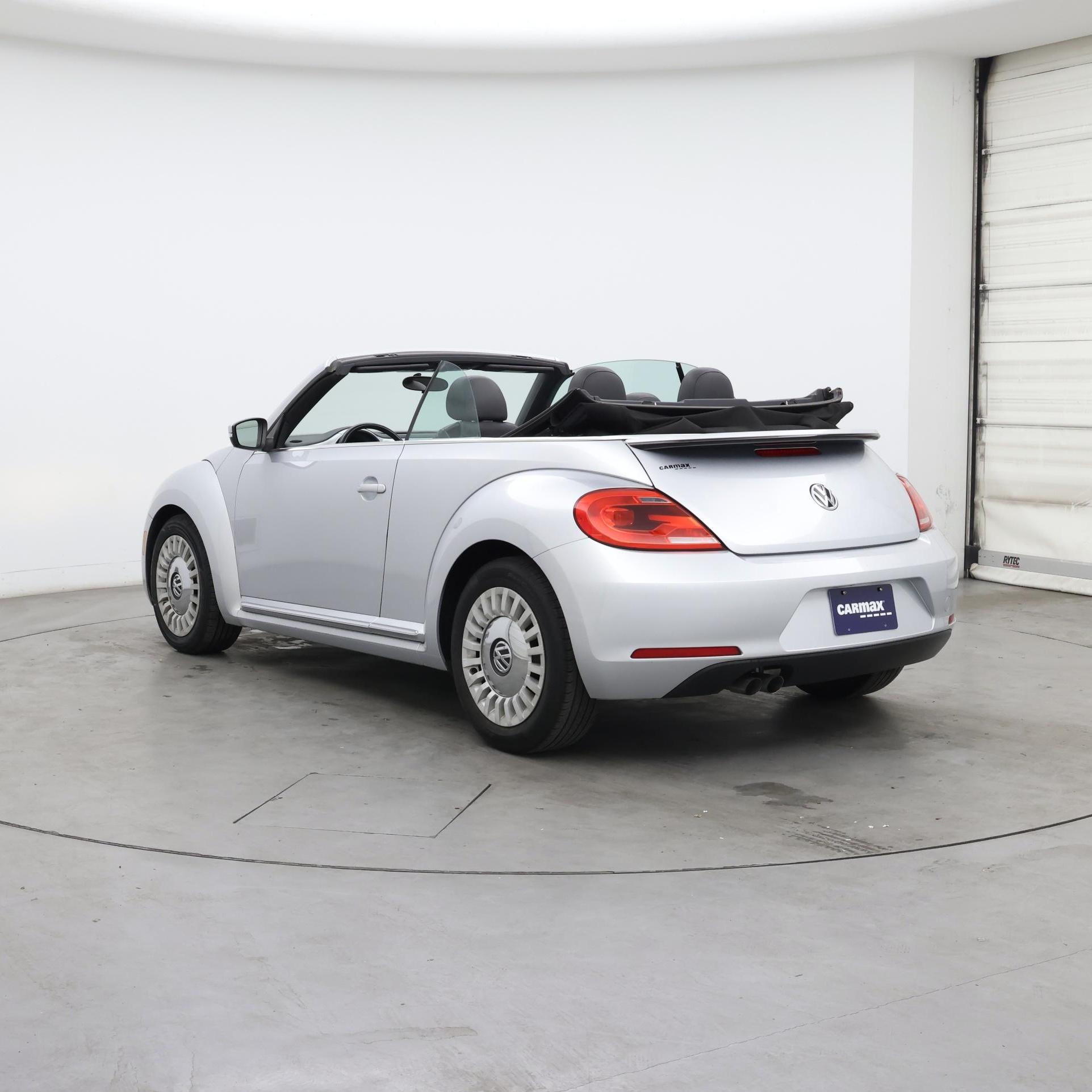 Thumbnail: 2015 Volkswagen Beetle - 2