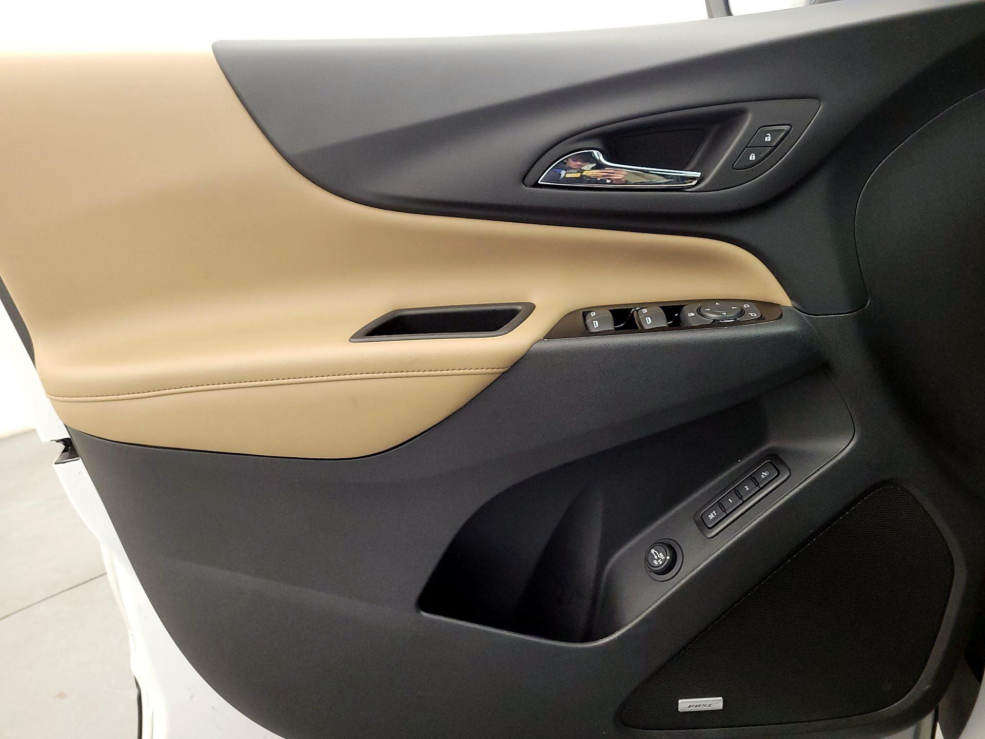 Thumbnail: 2022 Chevrolet Equinox - 12