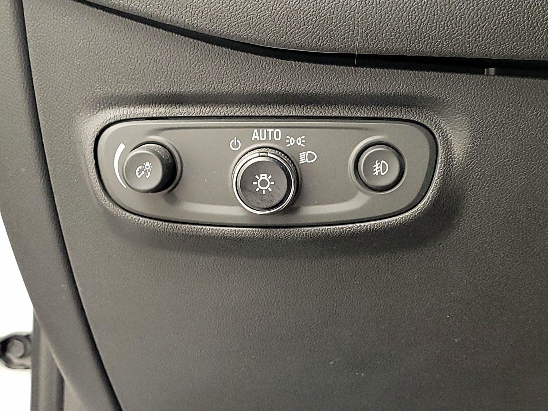 Thumbnail: 2022 Chevrolet Equinox - 13