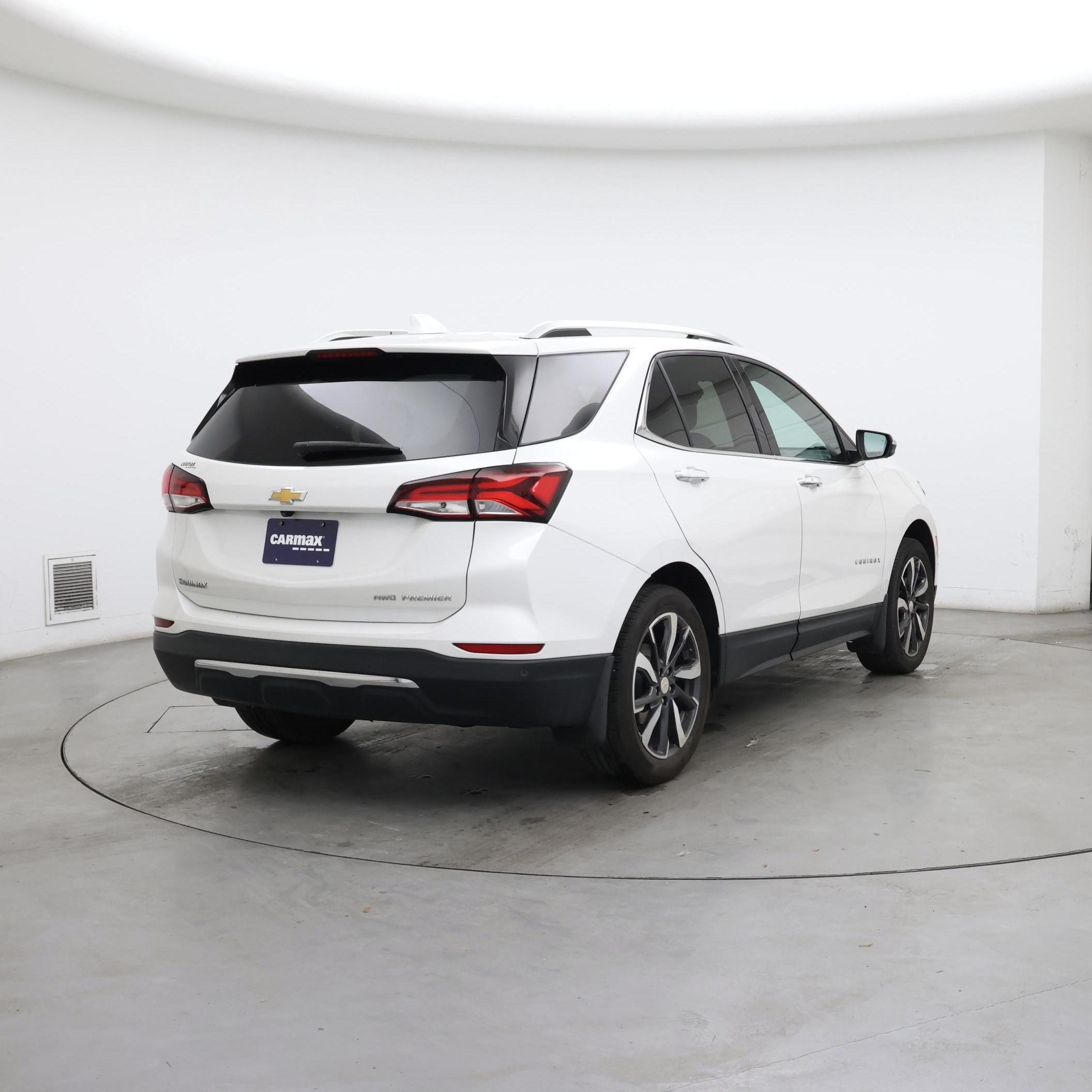 Thumbnail: 2022 Chevrolet Equinox - 8