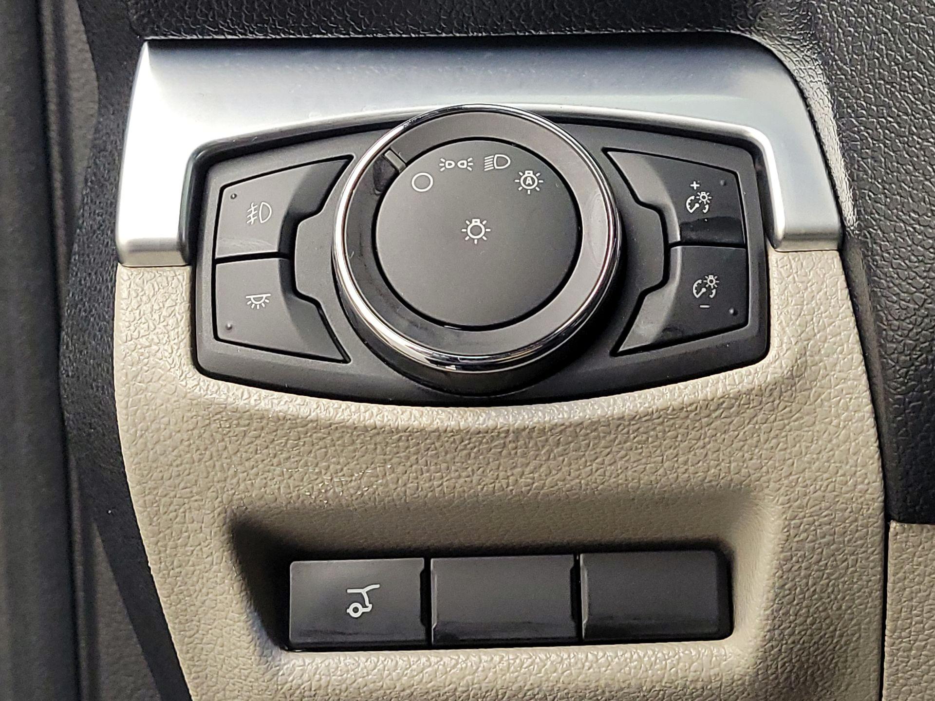 Thumbnail: 2018 Ford Explorer - 13