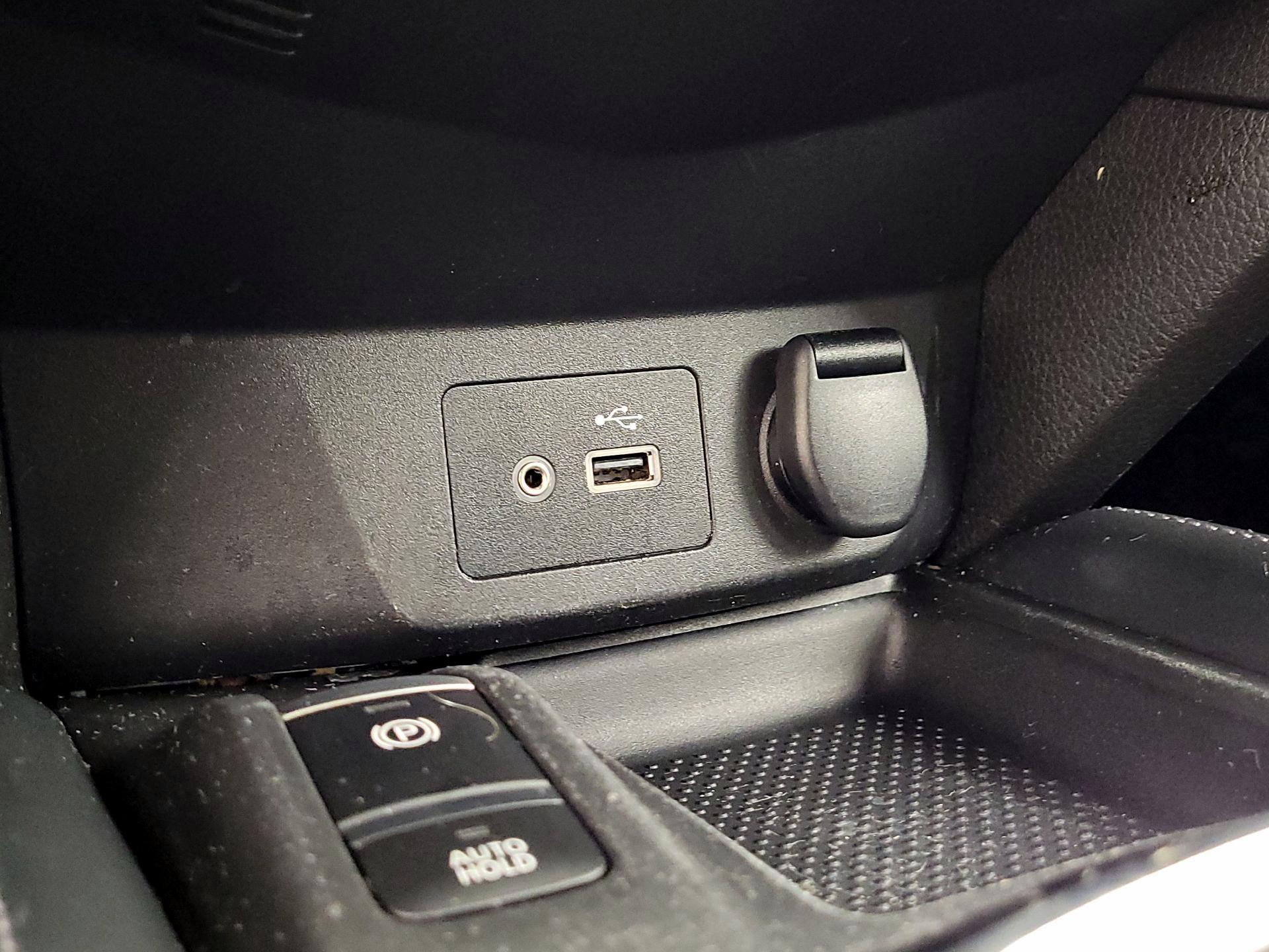 Thumbnail: 2018 Nissan Rogue - 18