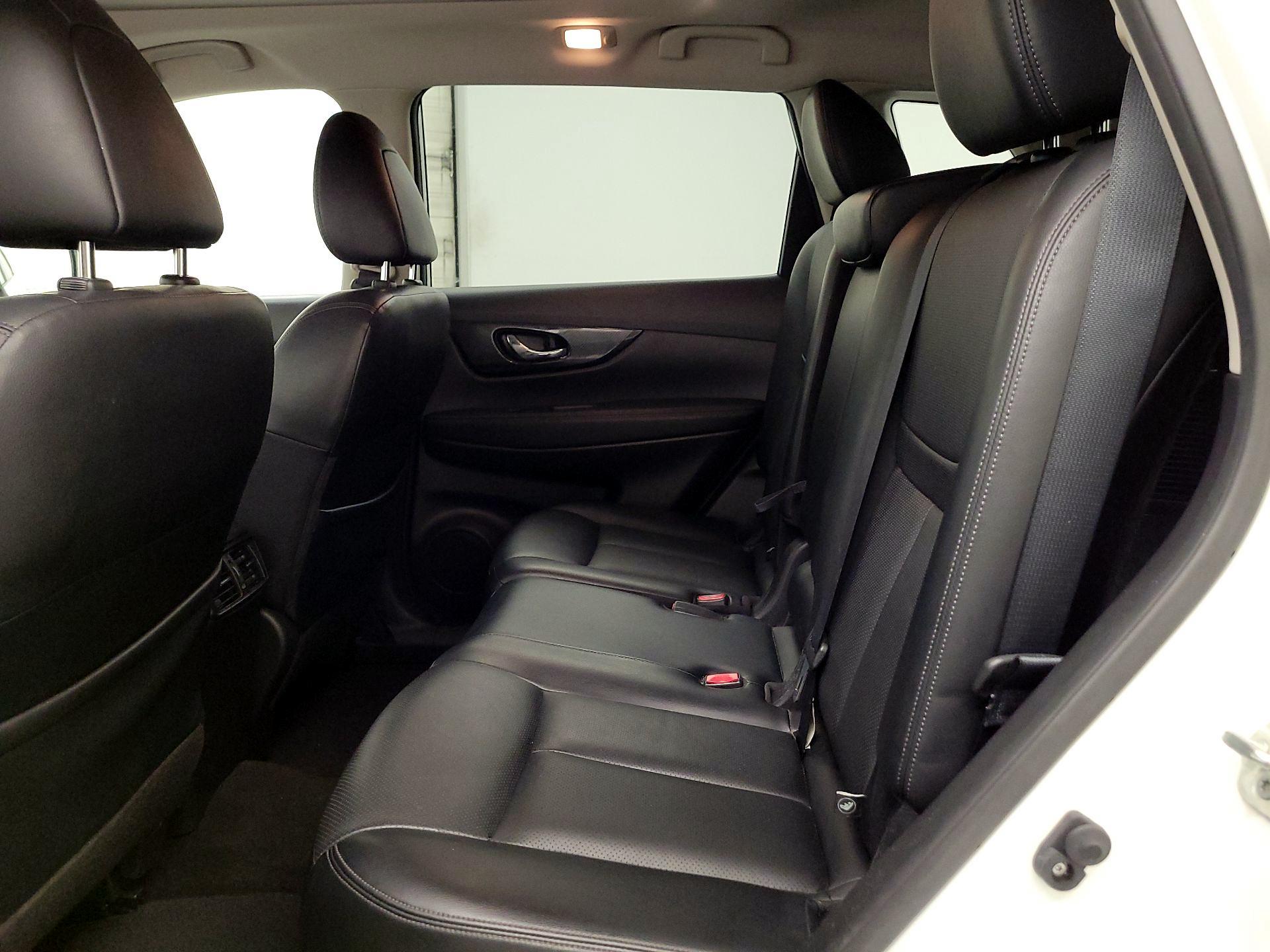 Thumbnail: 2018 Nissan Rogue - 19