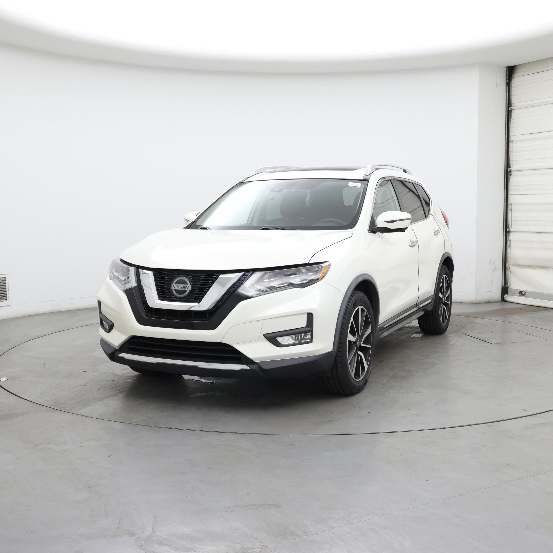 Thumbnail: 2018 Nissan Rogue - 4