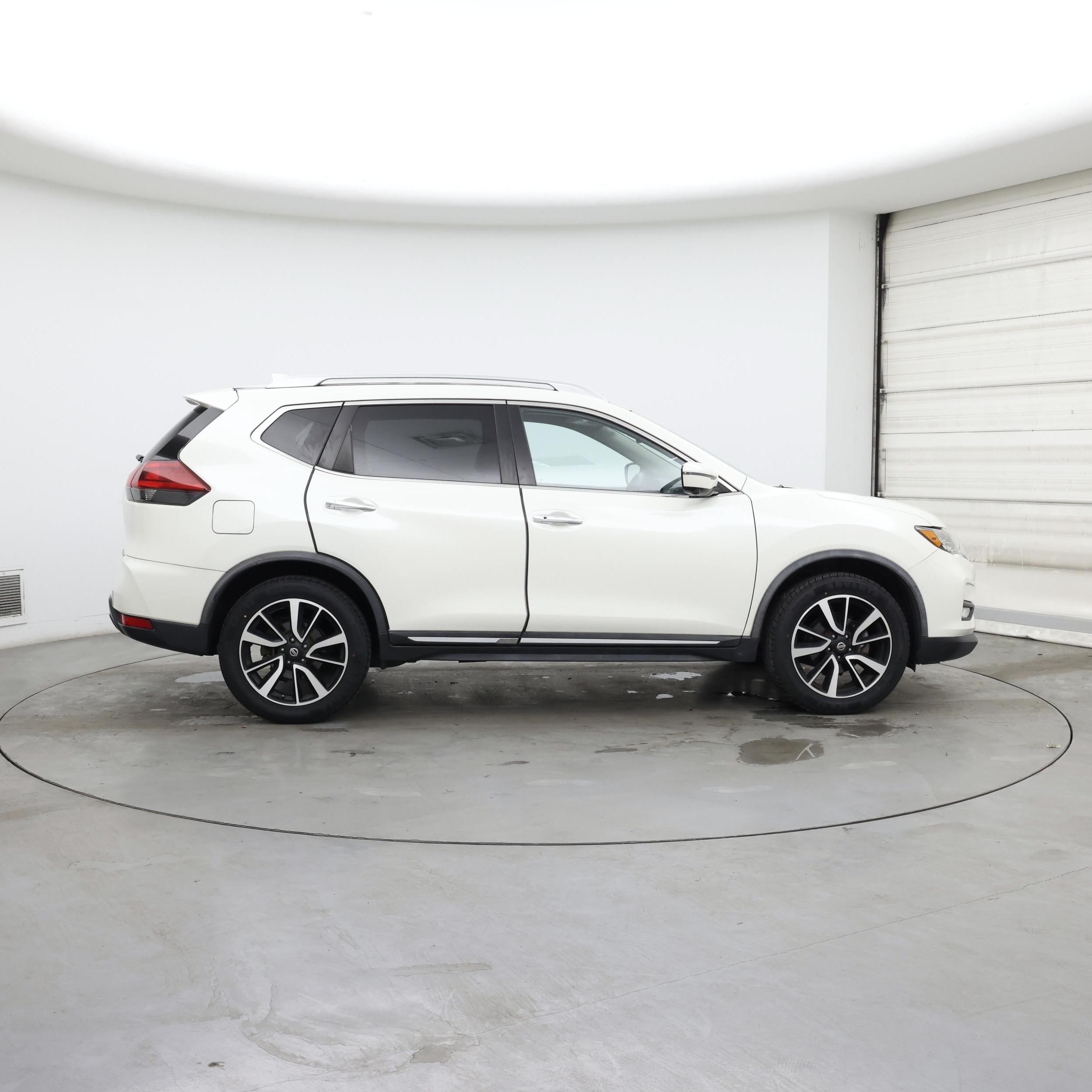 Thumbnail: 2018 Nissan Rogue - 7