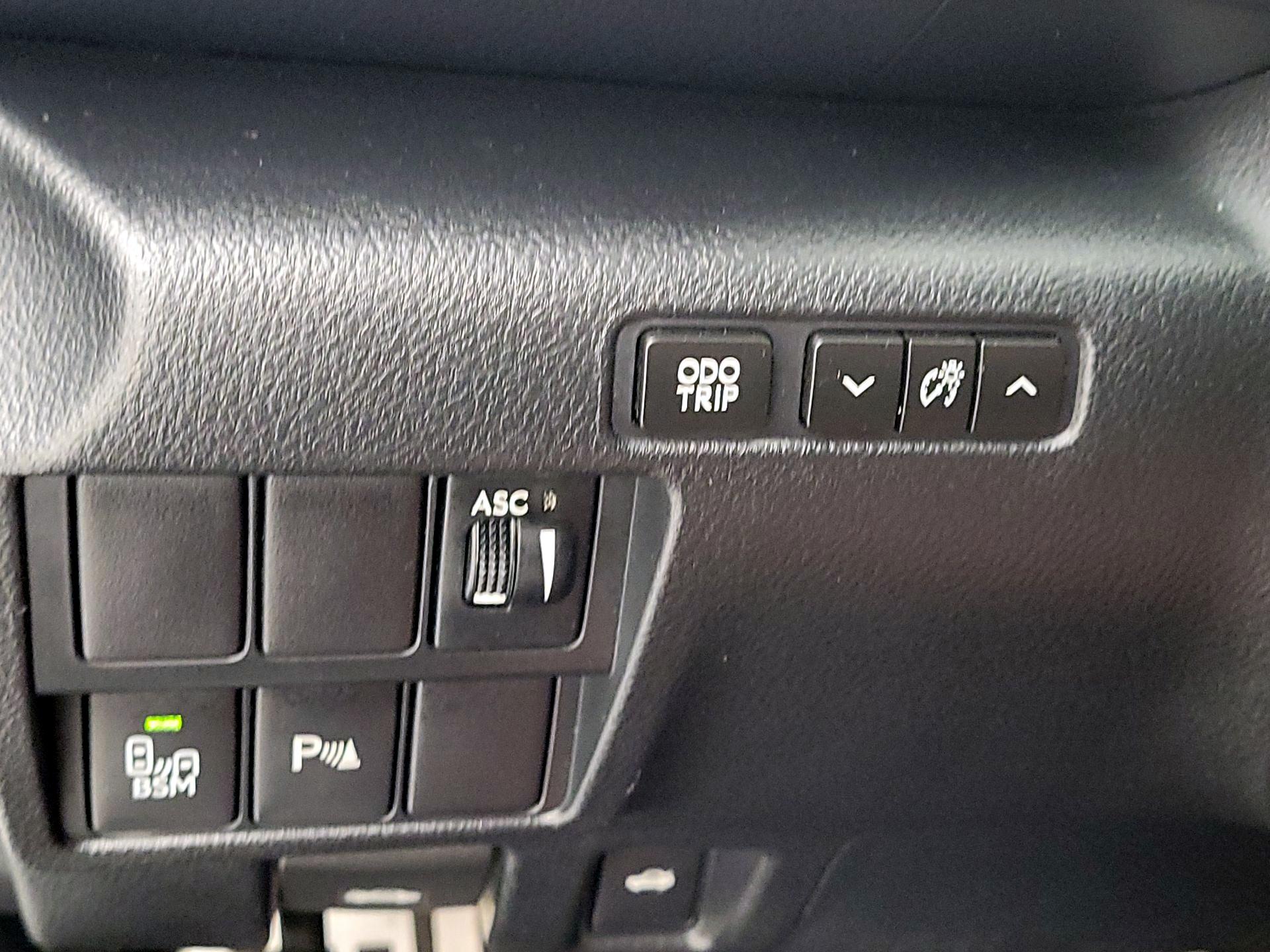 Thumbnail: 2017 Lexus RC - 13