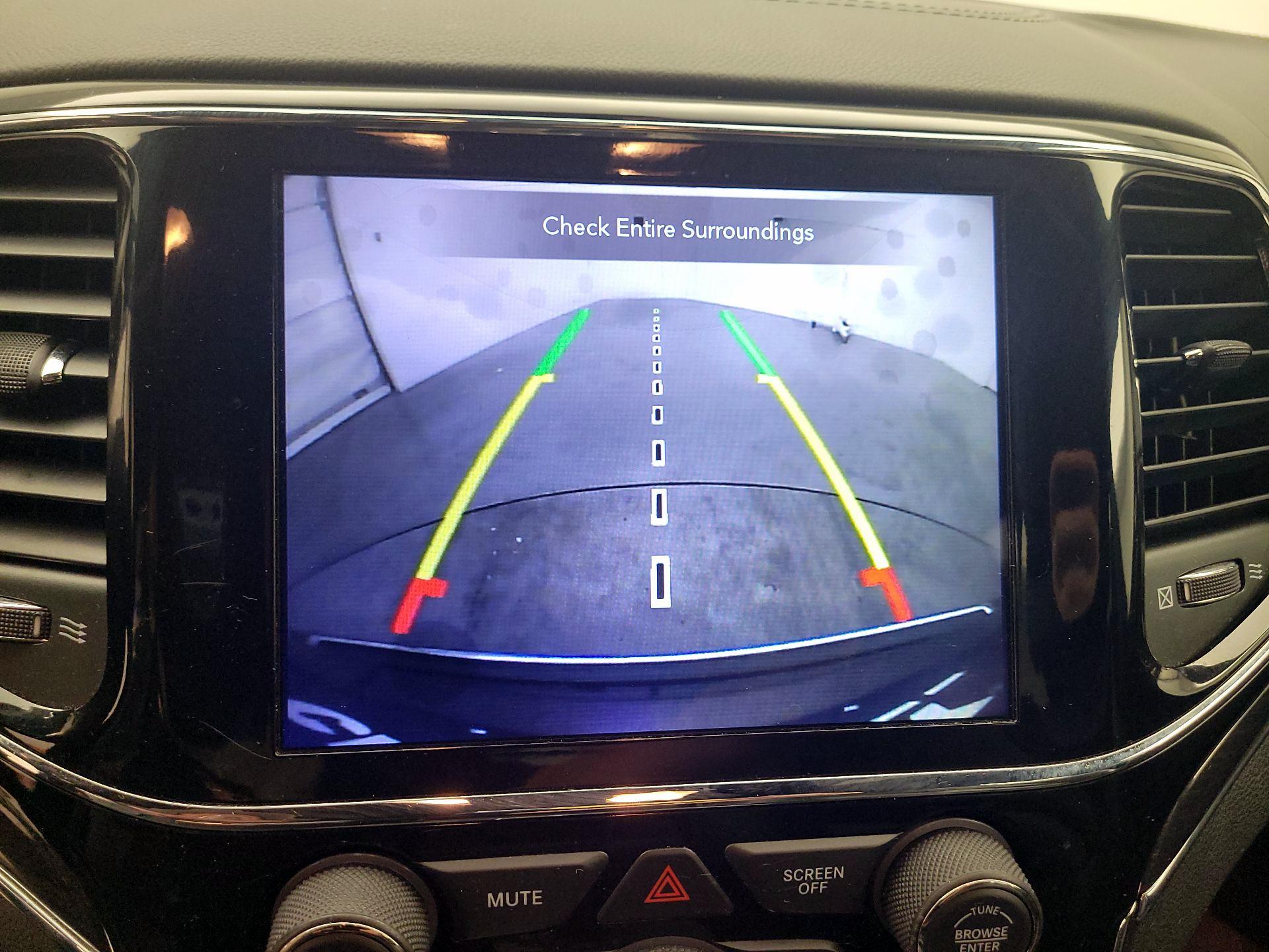 Thumbnail: 2020 Jeep Grand Cherokee - 14