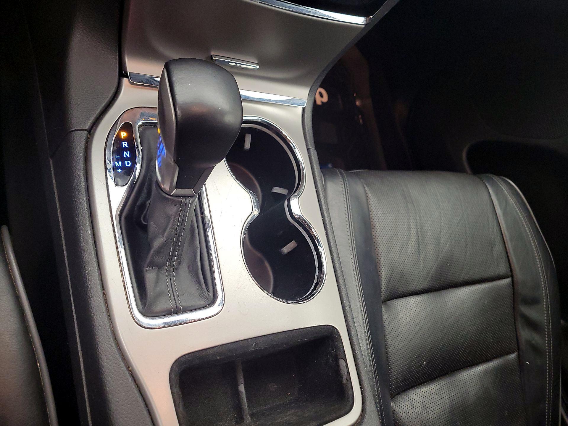 Thumbnail: 2020 Jeep Grand Cherokee - 17