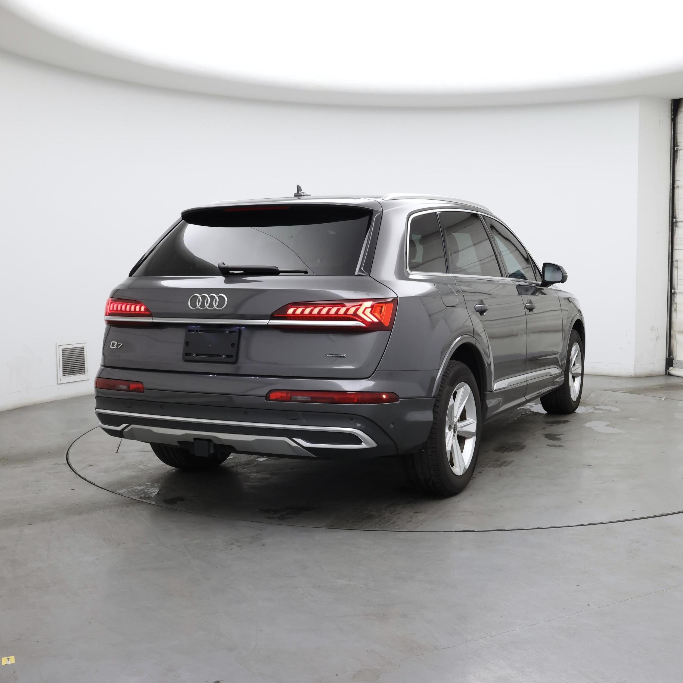 Thumbnail: 2023 Audi Q7 - 8