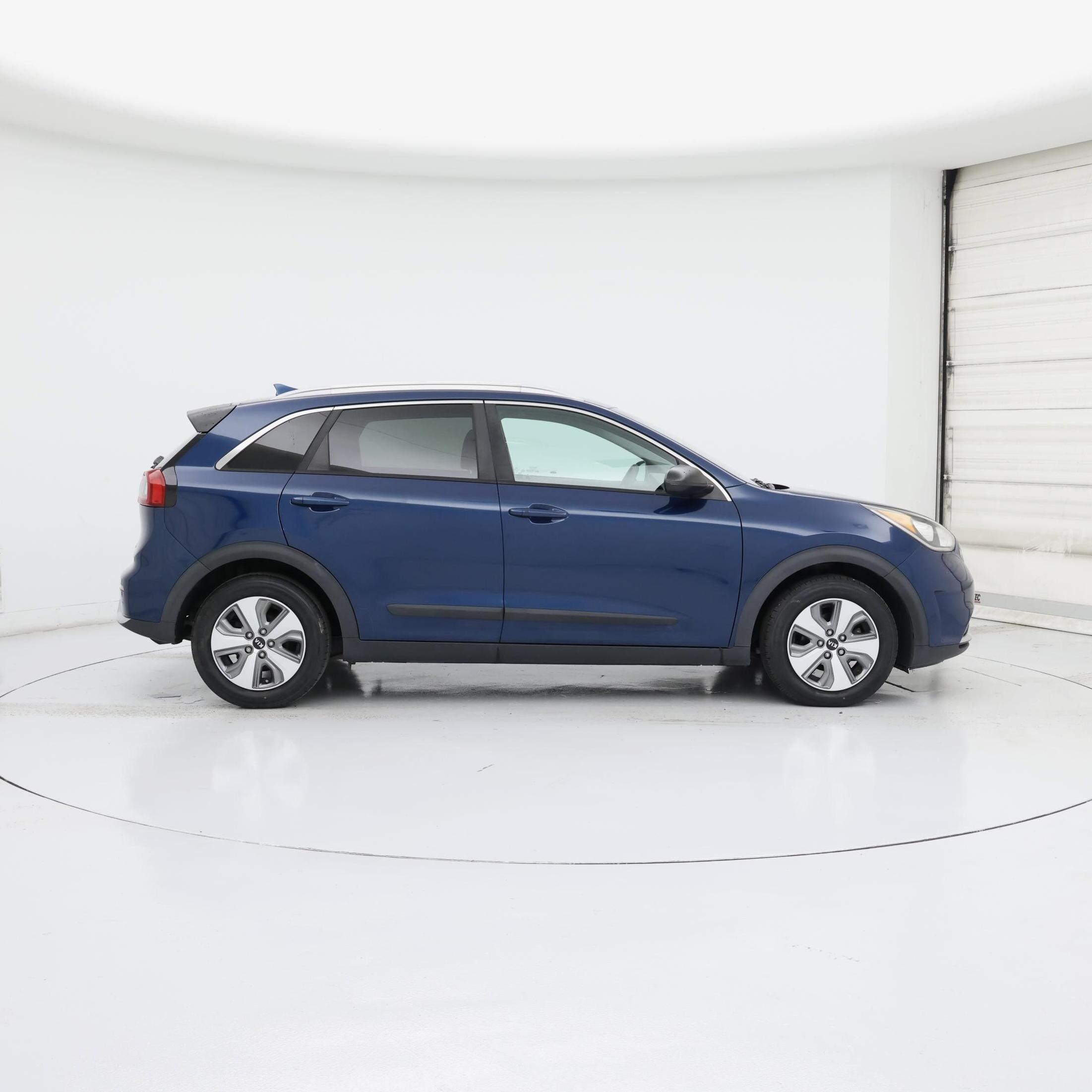 Thumbnail: 2018 Kia Niro - 7