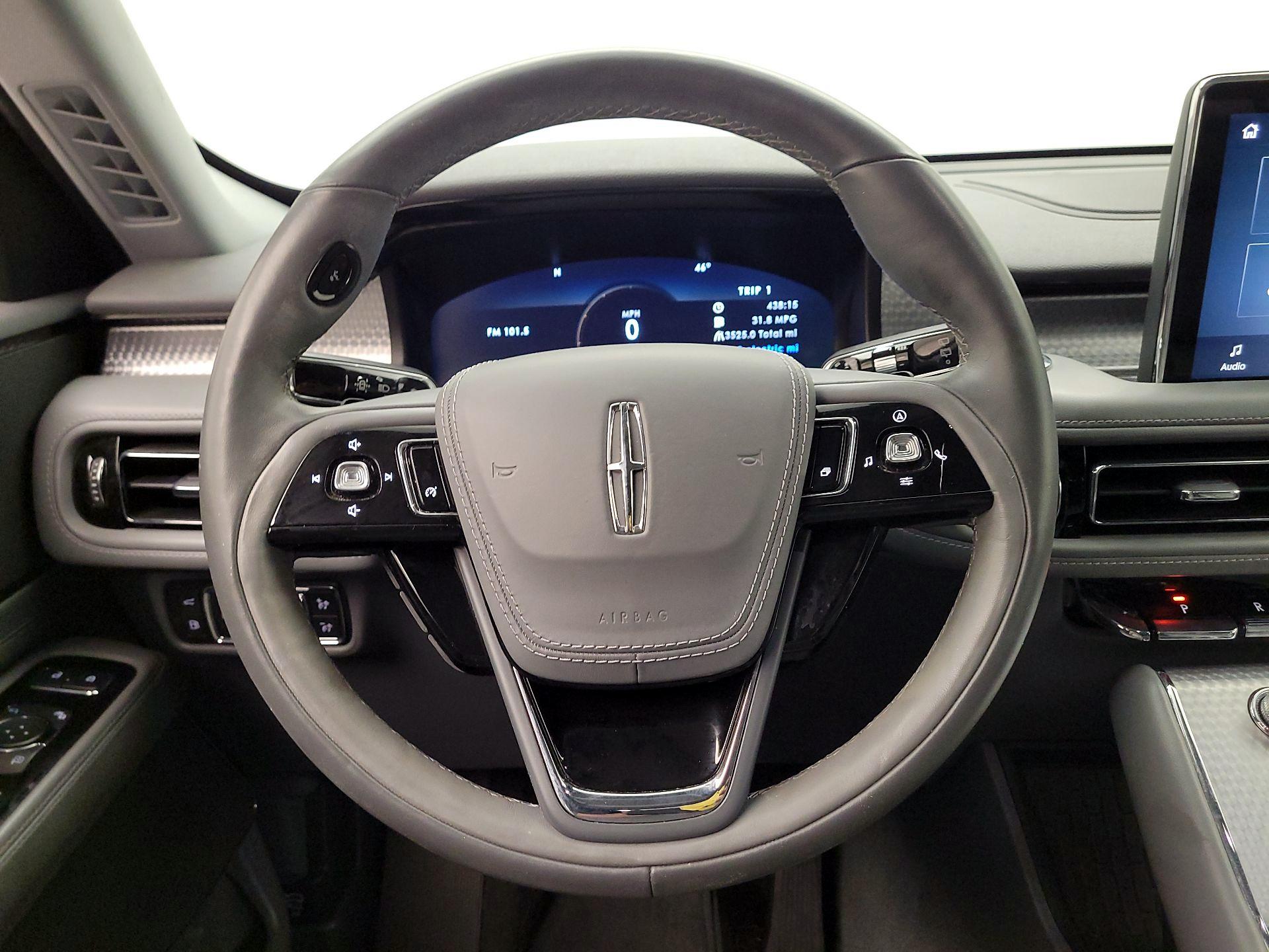 Thumbnail: 2020 Lincoln Aviator - 10