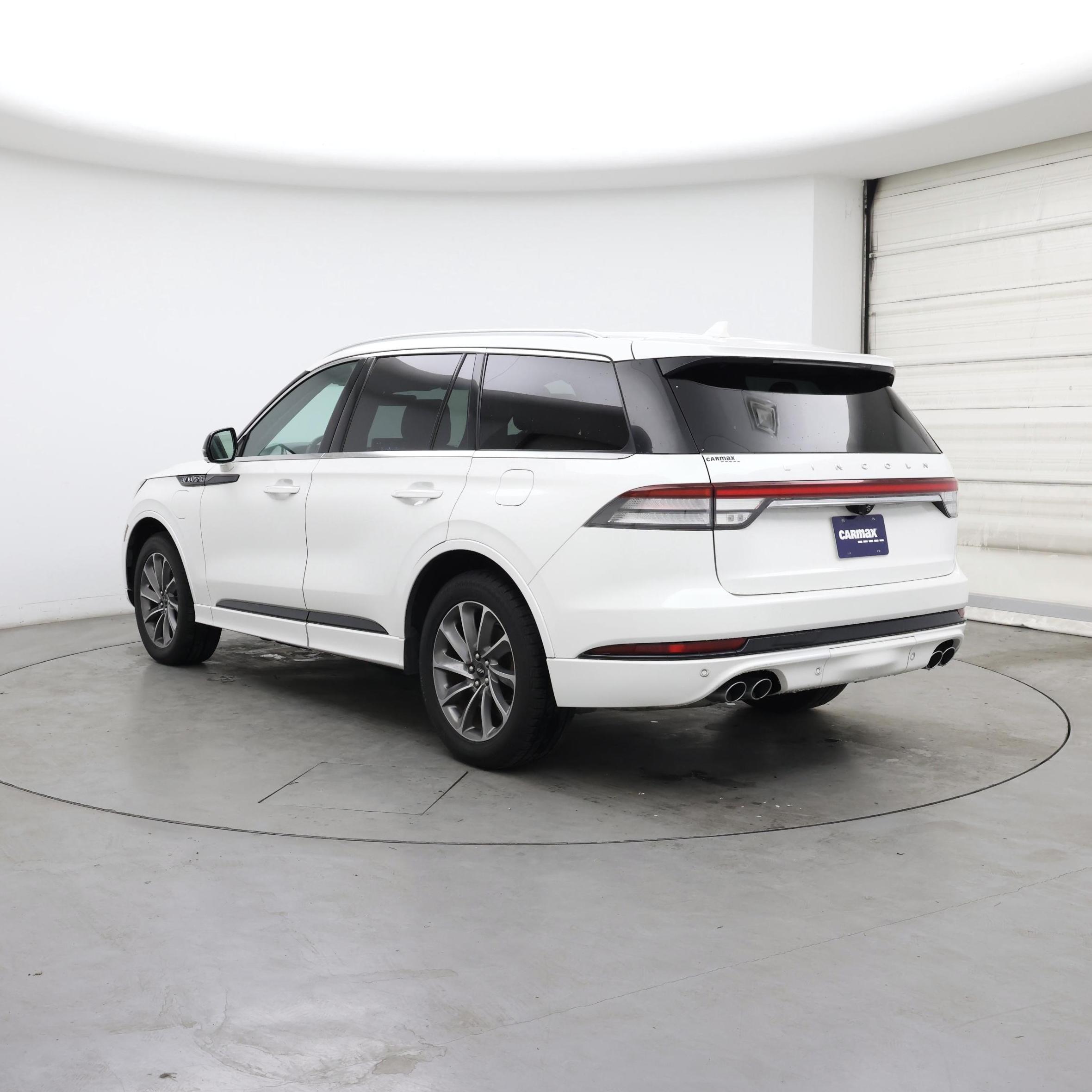 Thumbnail: 2020 Lincoln Aviator - 2