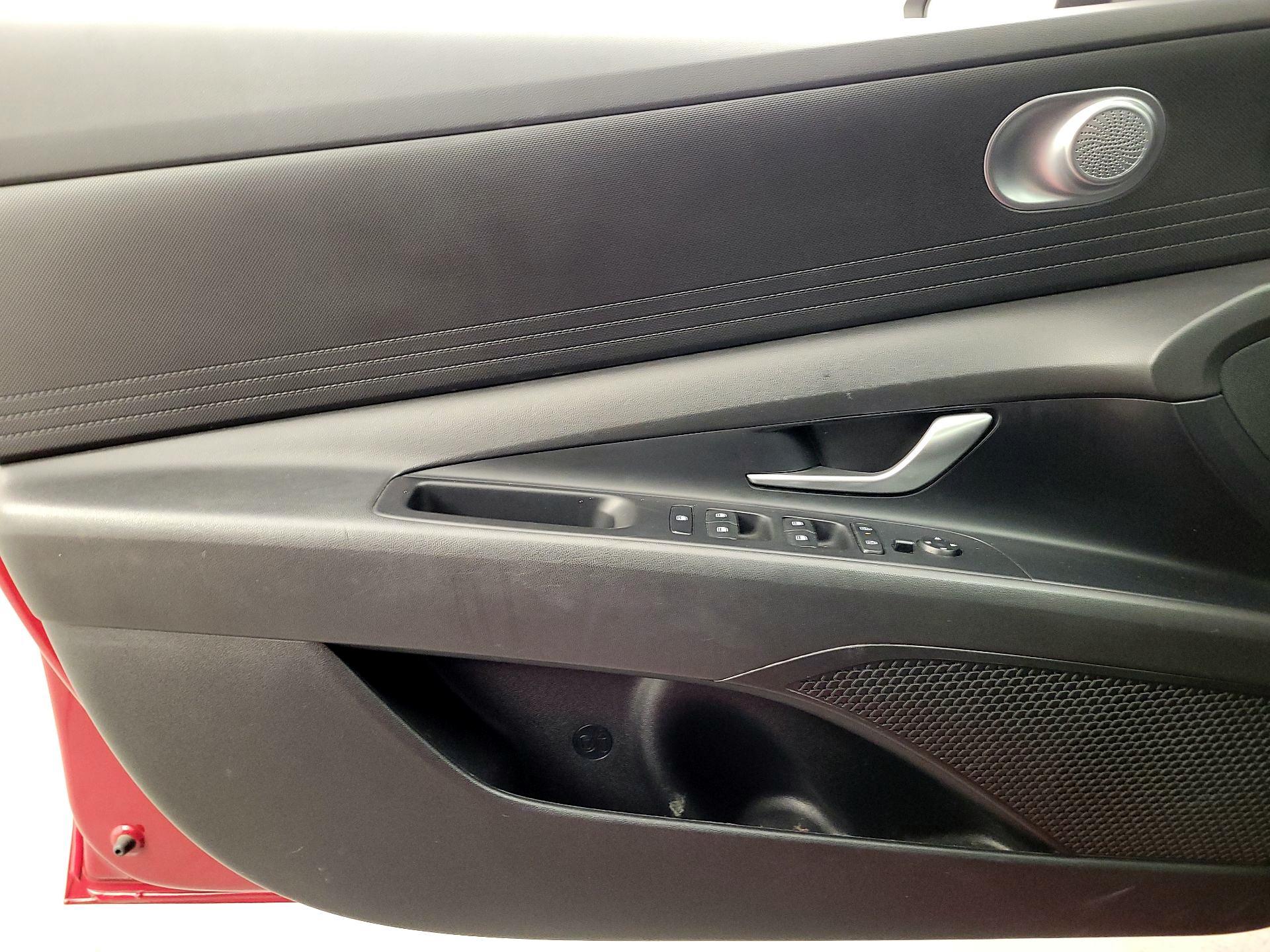 Thumbnail: 2024 Hyundai Elantra - 12