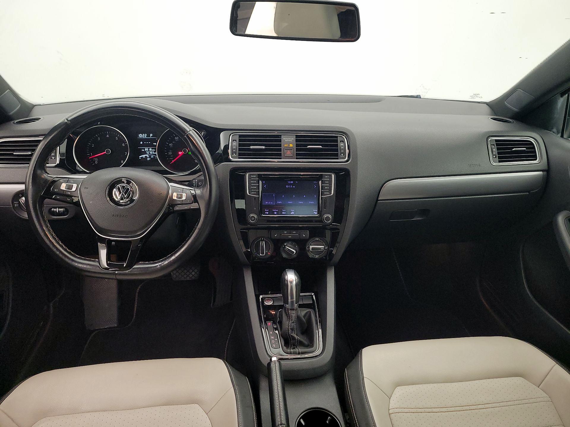 Thumbnail: 2016 Volkswagen Jetta - 9