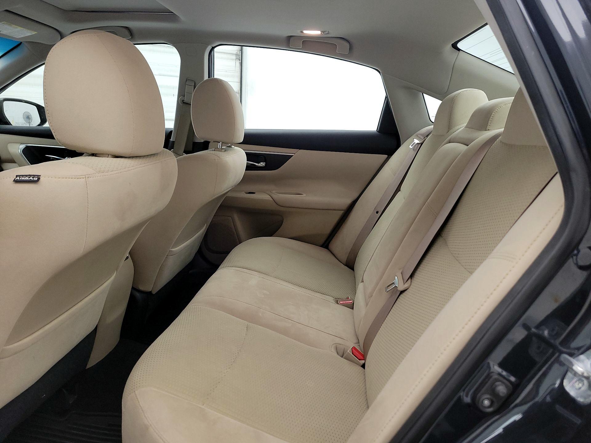 Thumbnail: 2015 Nissan Altima - 19