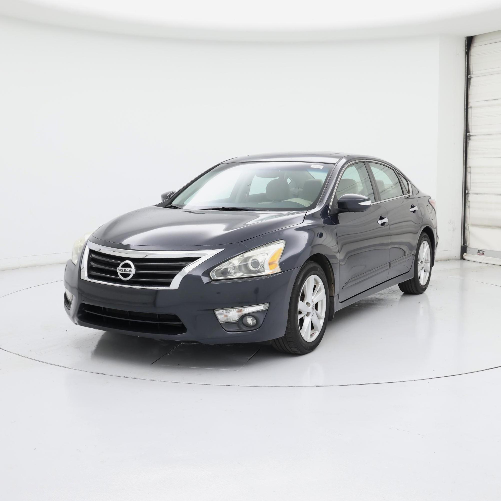 Thumbnail: 2015 Nissan Altima - 4