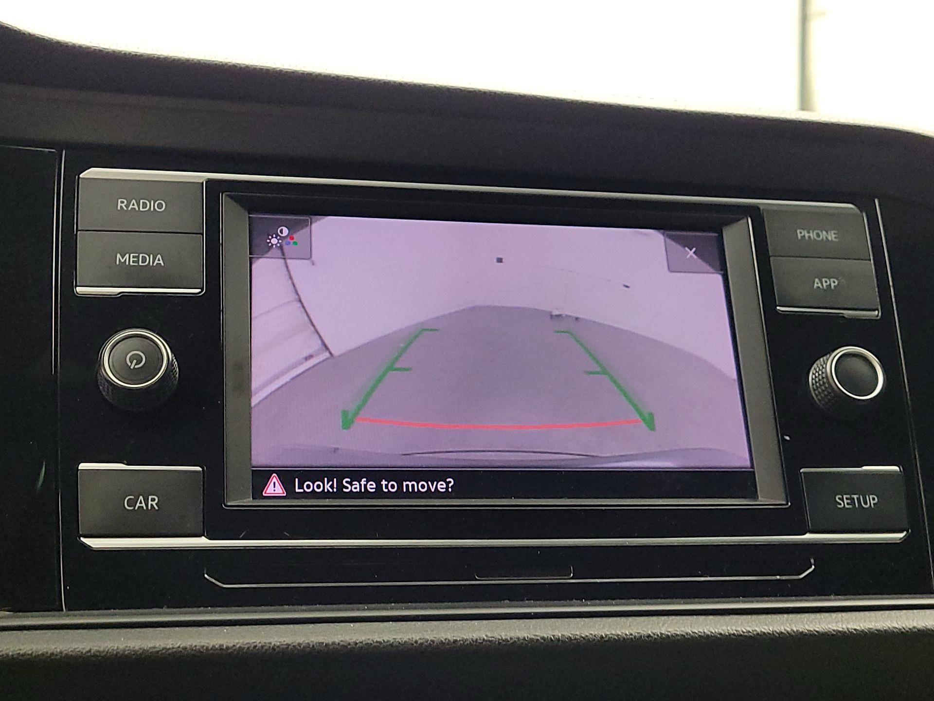 Thumbnail: 2019 Volkswagen Jetta - 14