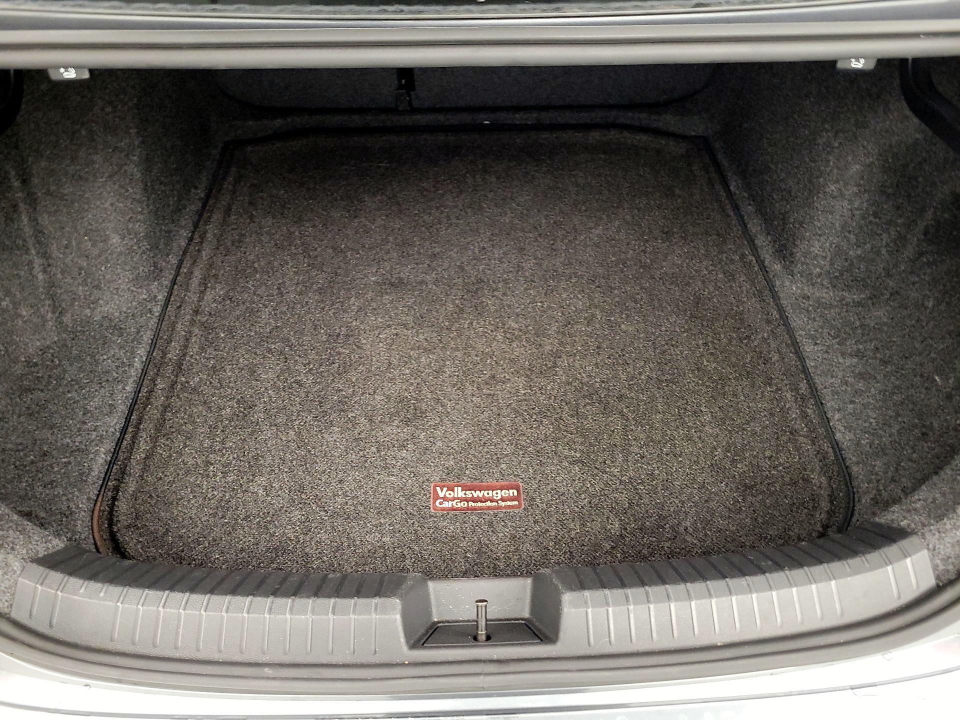 Thumbnail: 2019 Volkswagen Jetta - 20