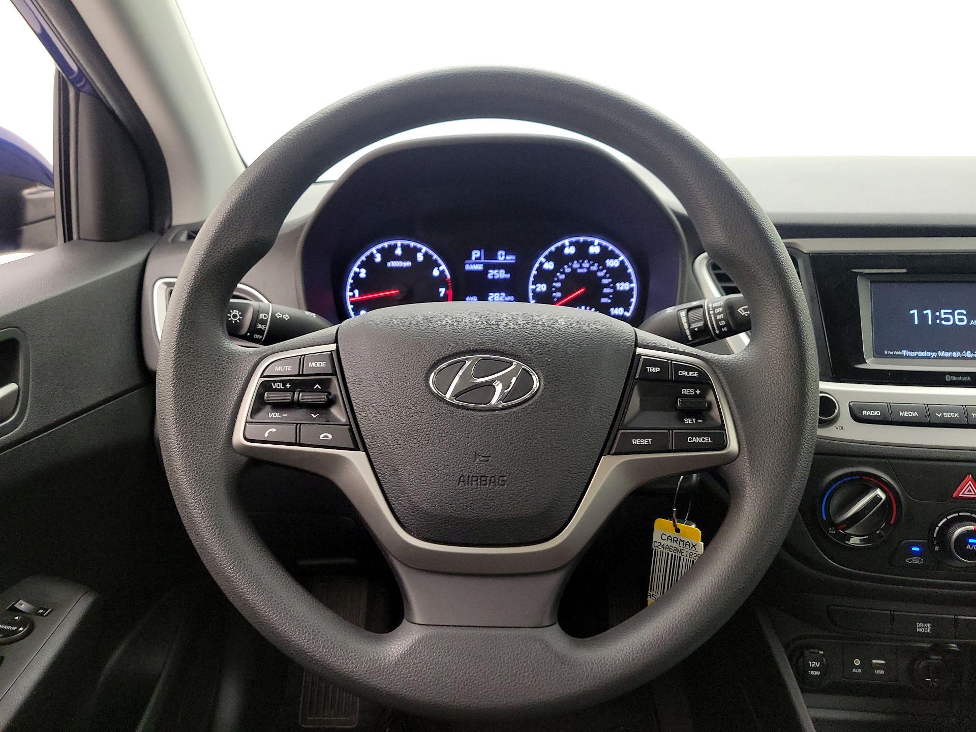 Thumbnail: 2022 Hyundai Accent - 10