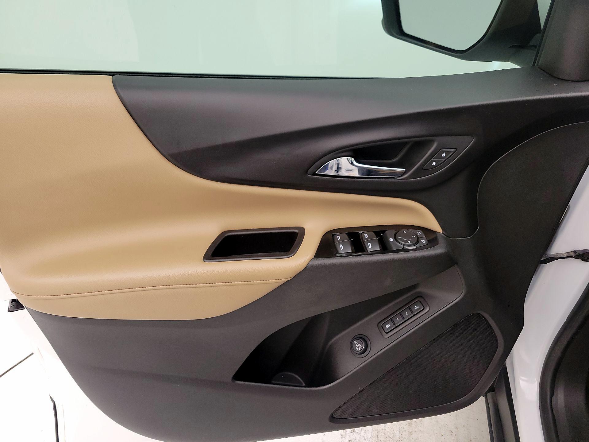 Thumbnail: 2022 Chevrolet Equinox - 12