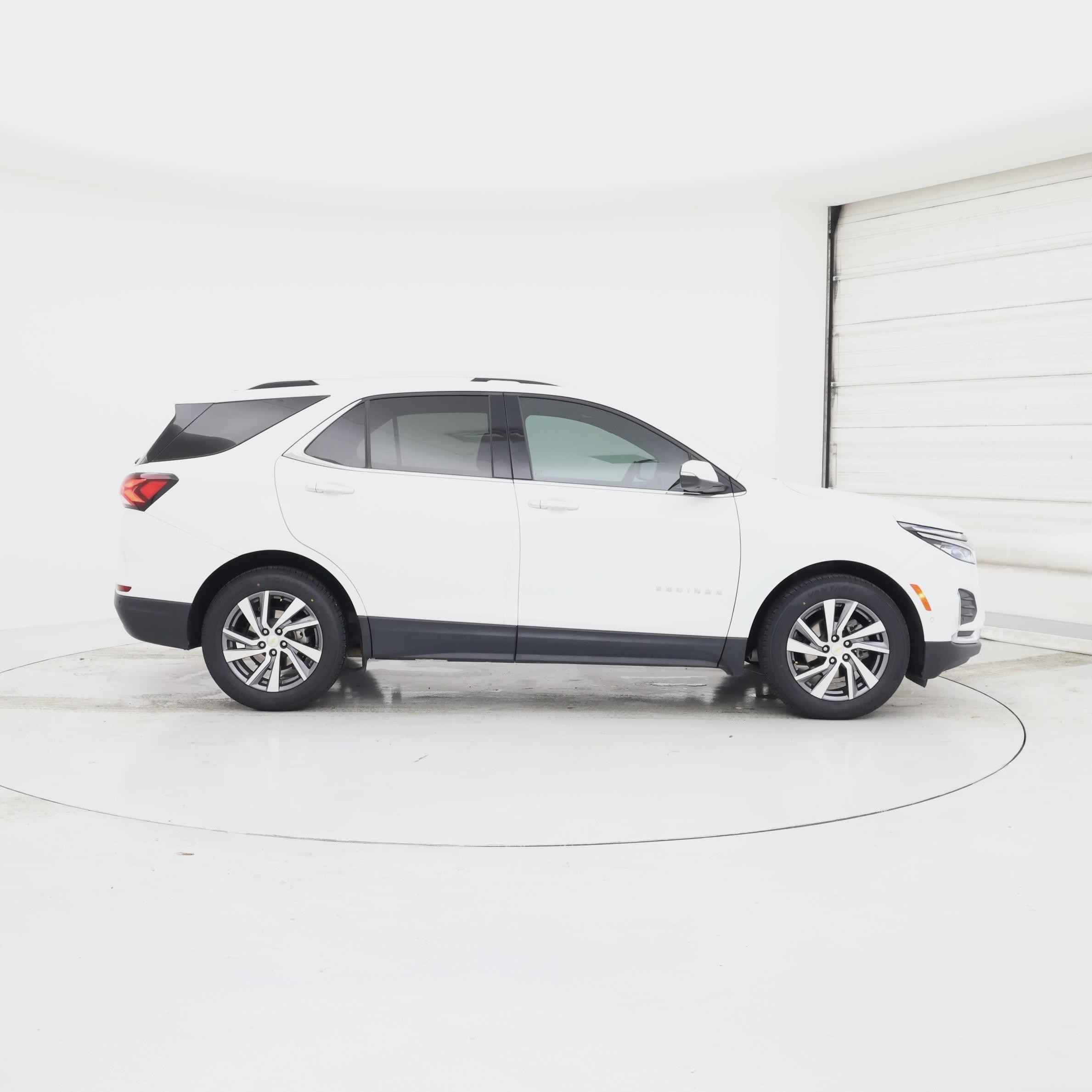 Thumbnail: 2022 Chevrolet Equinox - 7