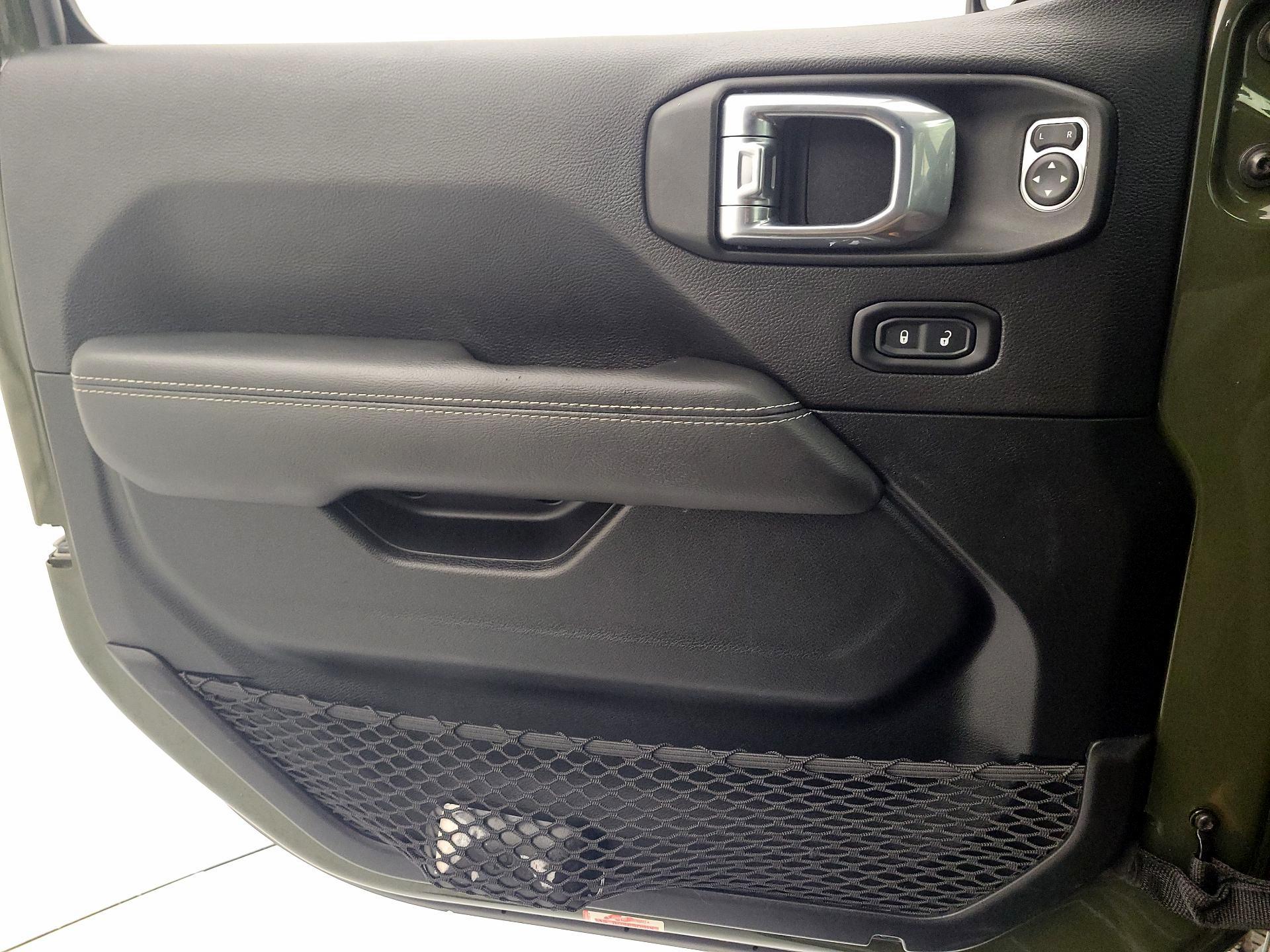 Thumbnail: 2021 Jeep Gladiator - 12