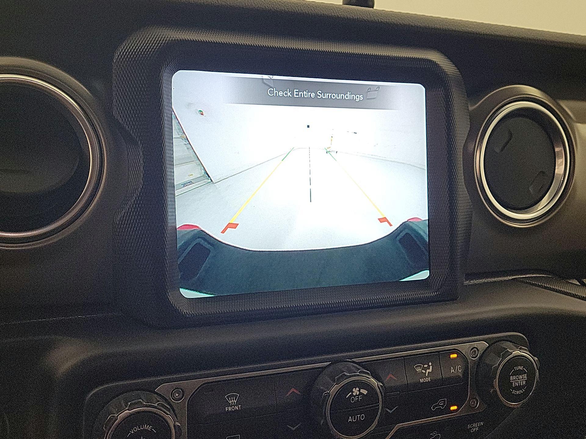 Thumbnail: 2021 Jeep Gladiator - 14