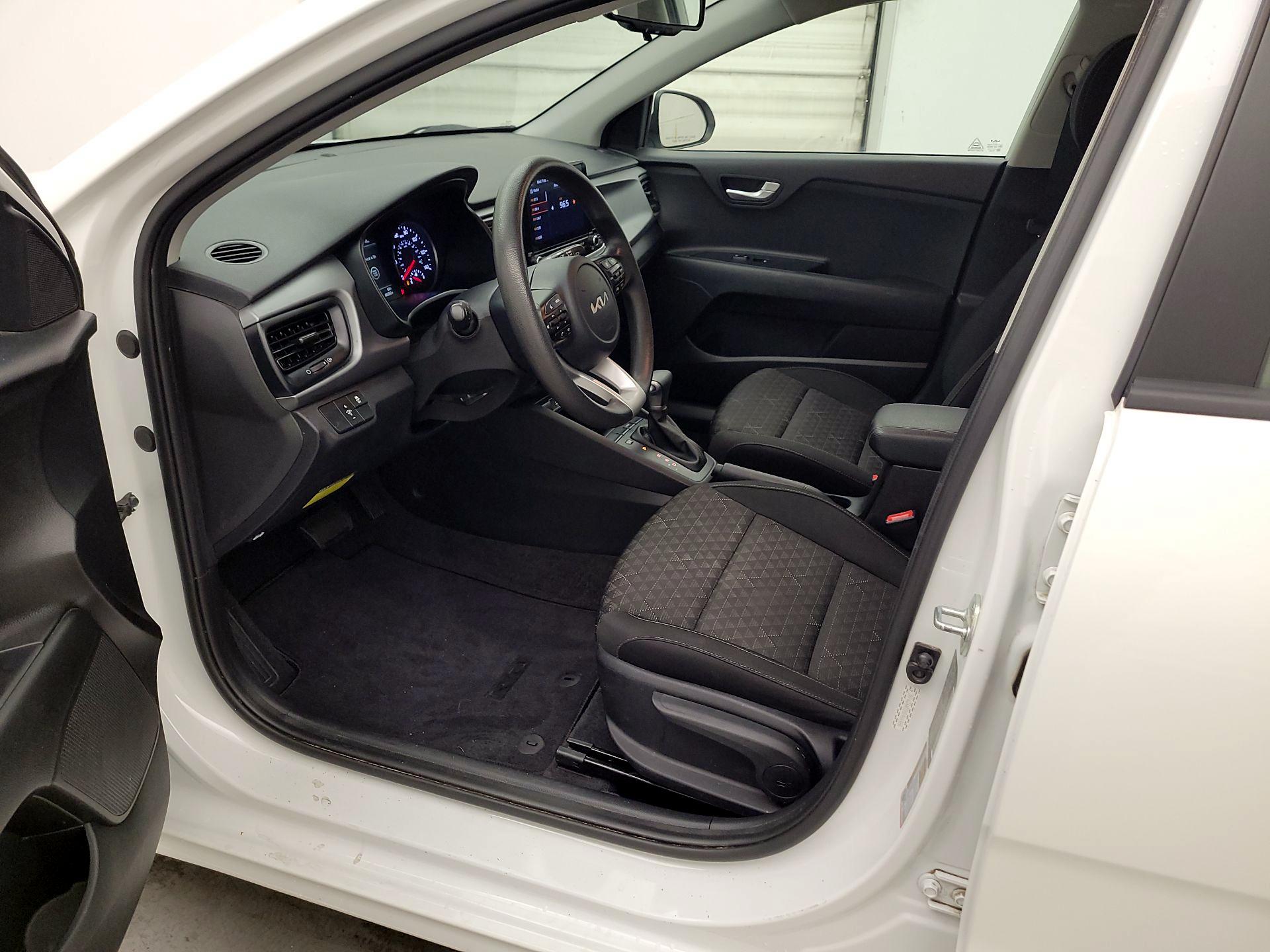 Thumbnail: 2022 Kia Rio - 11