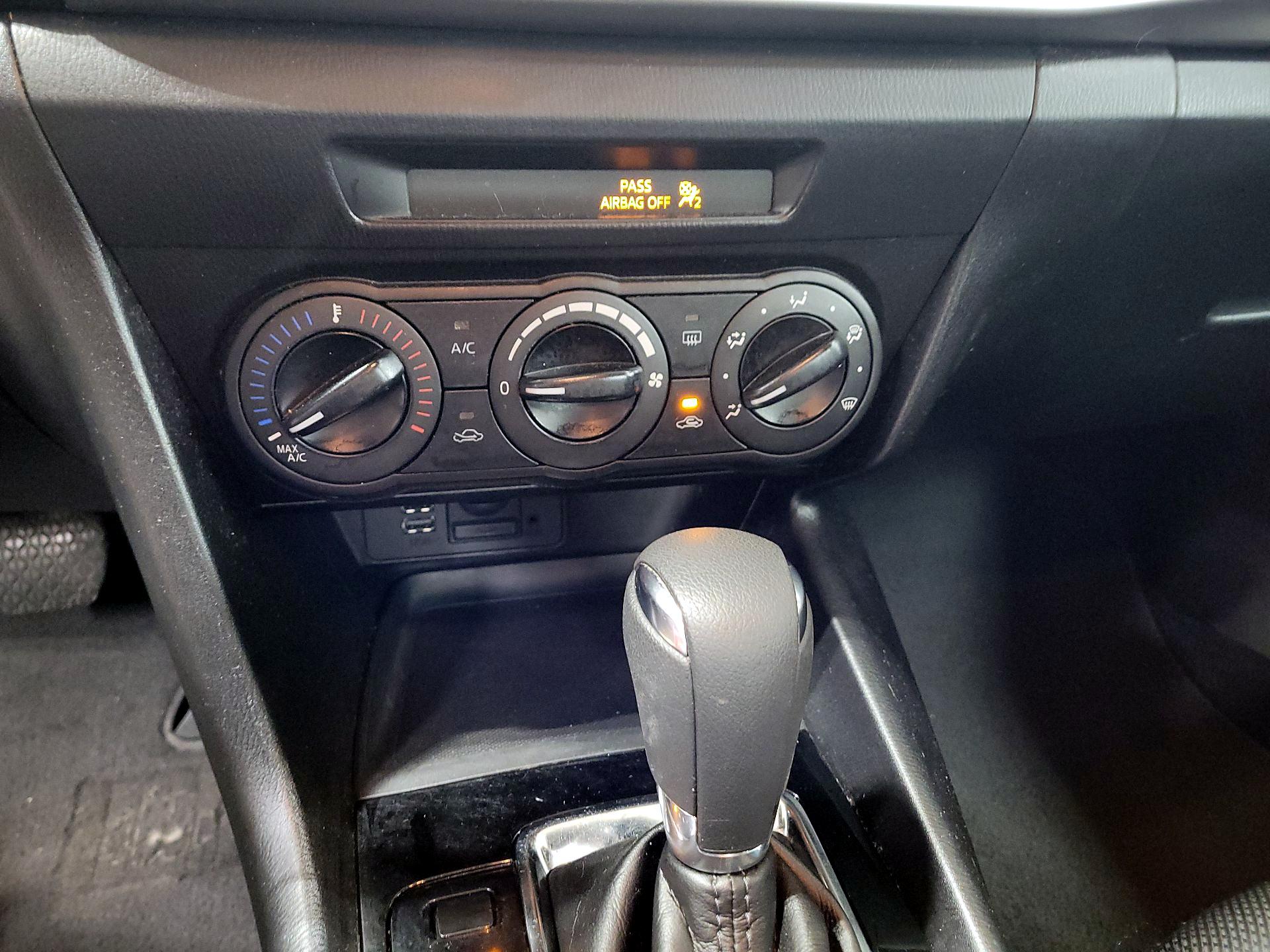 Thumbnail: 2018 Mazda Mazda3 - 15