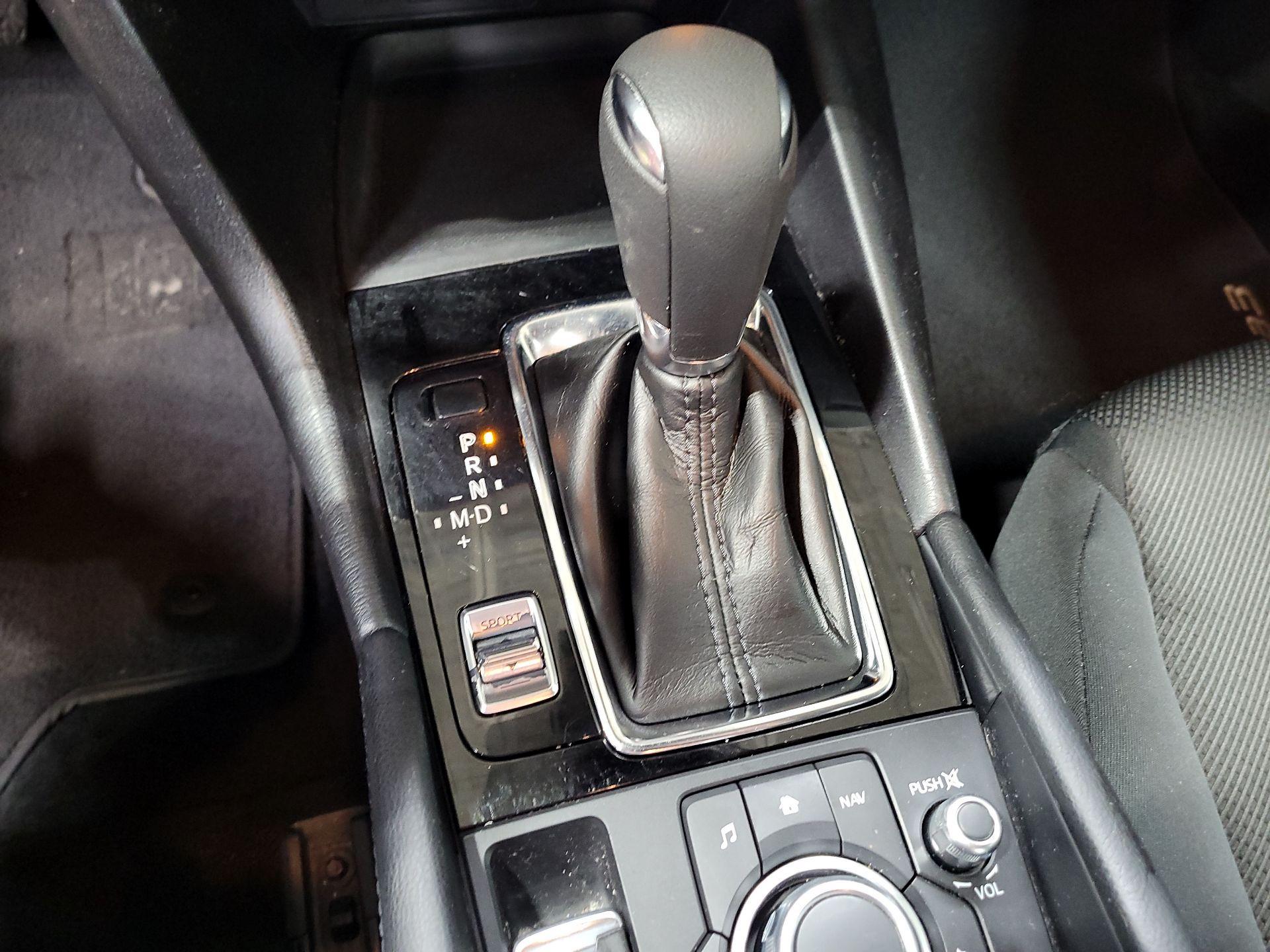 Thumbnail: 2018 Mazda Mazda3 - 16