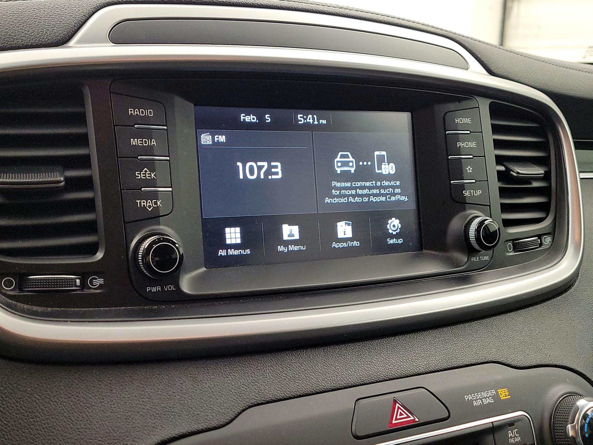 Thumbnail: 2019 Kia Sorento - 15